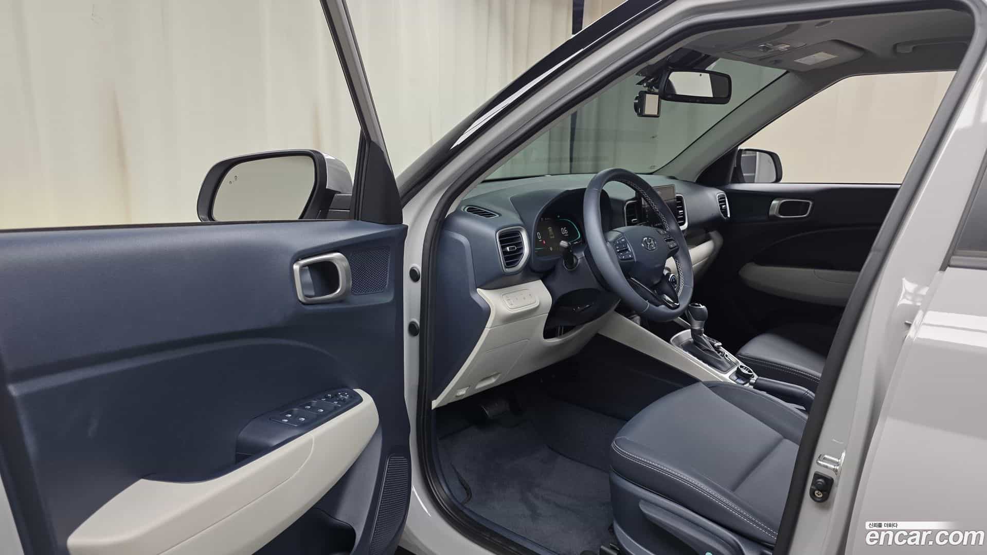 Venue Hyundai 2024.4-INNER-010