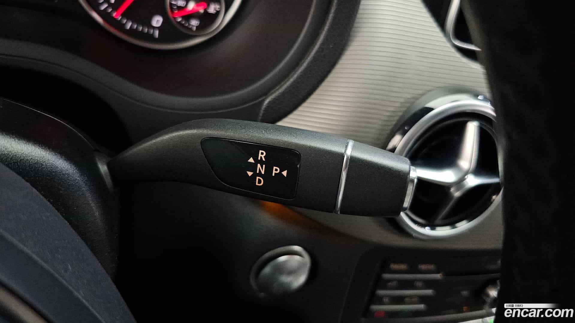 B-Class Mercedes-Benz 2017.7-INNER-009