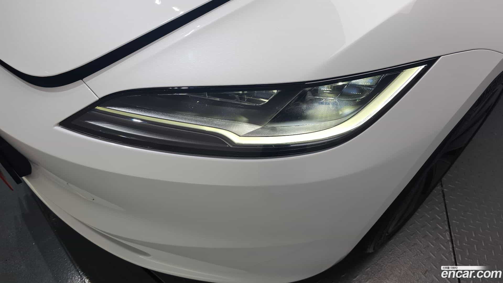 Model 3 Tesla 2024.4-OUTER-032