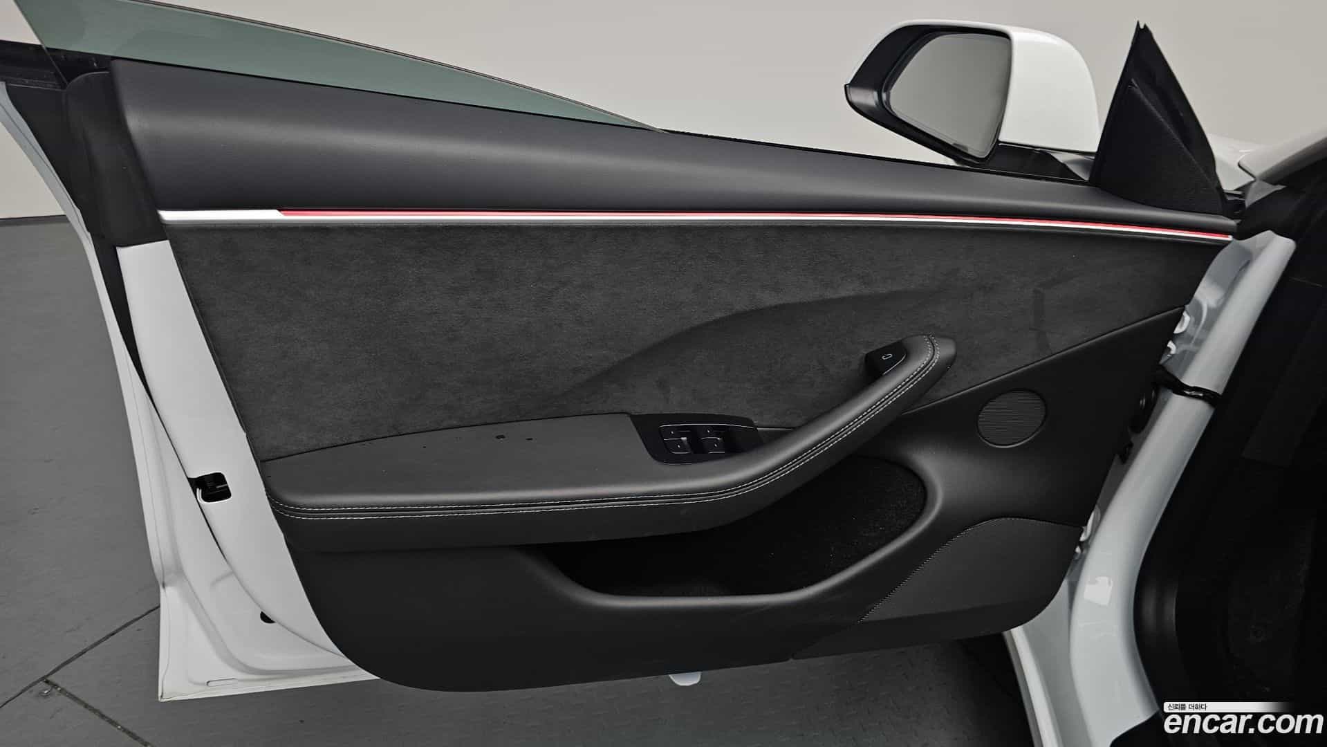 Model 3 Tesla 2024.4-INNER-034