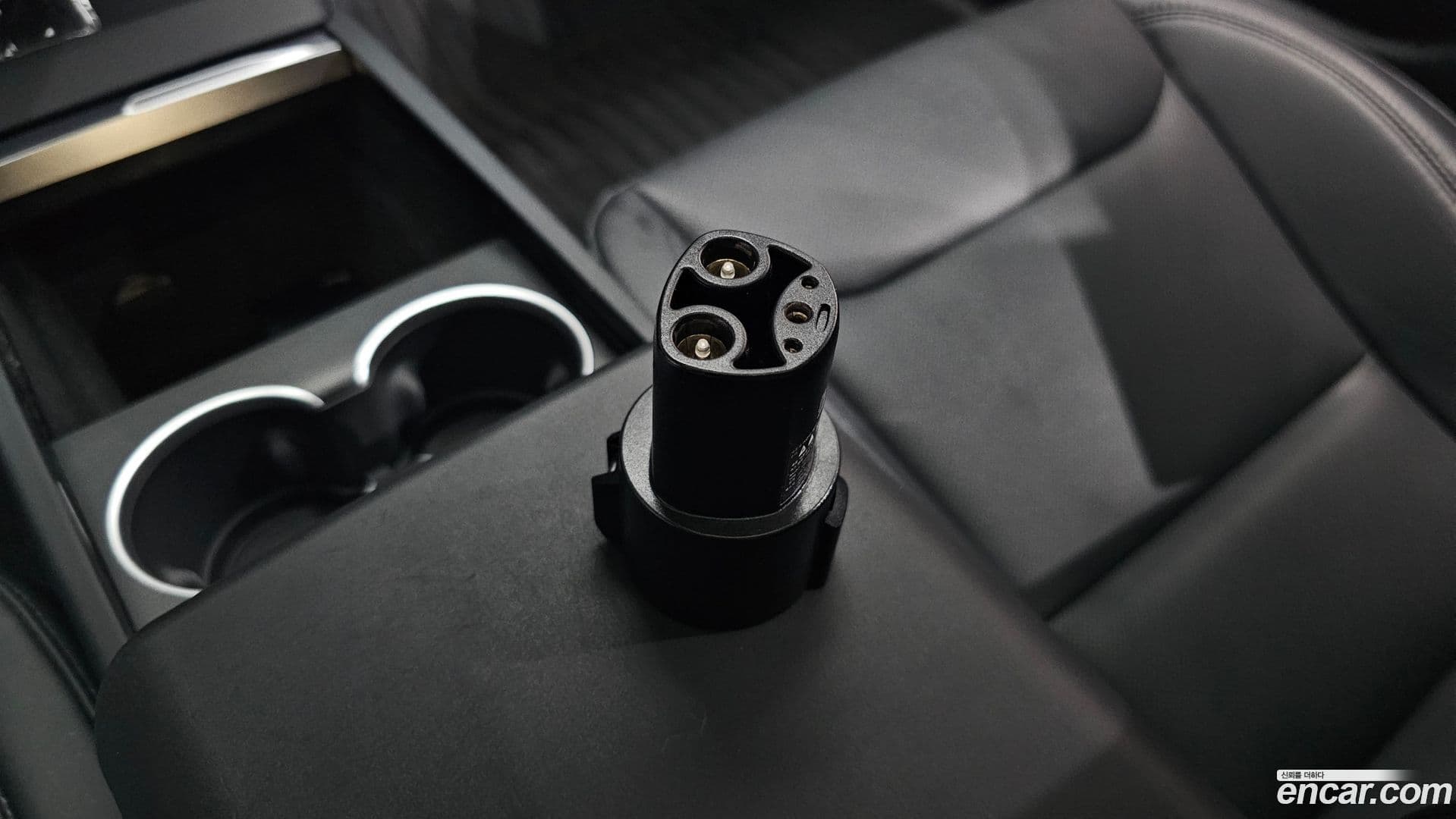 Main__Slider__Photo:Model 3 Tesla 2024.4-34
