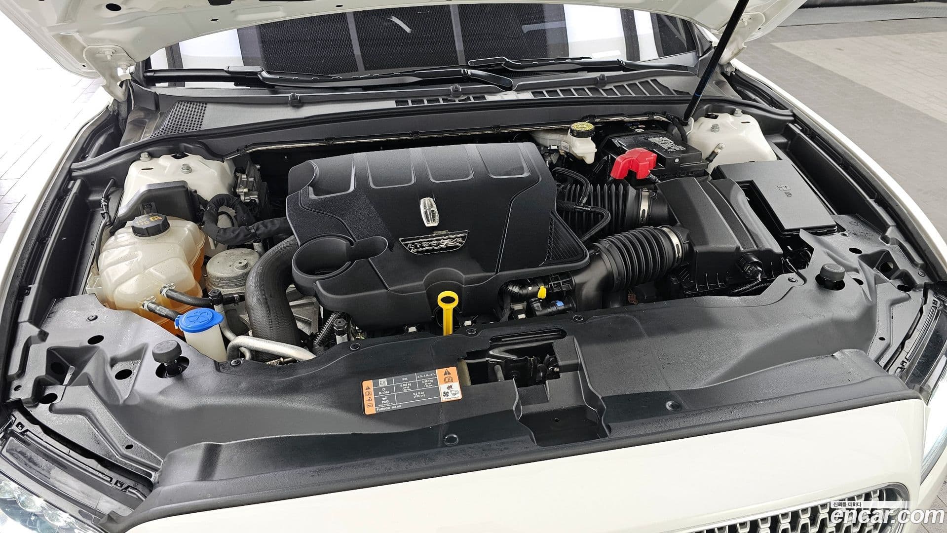Main__Slider__Photo:Continental Lincoln 2020.6-5