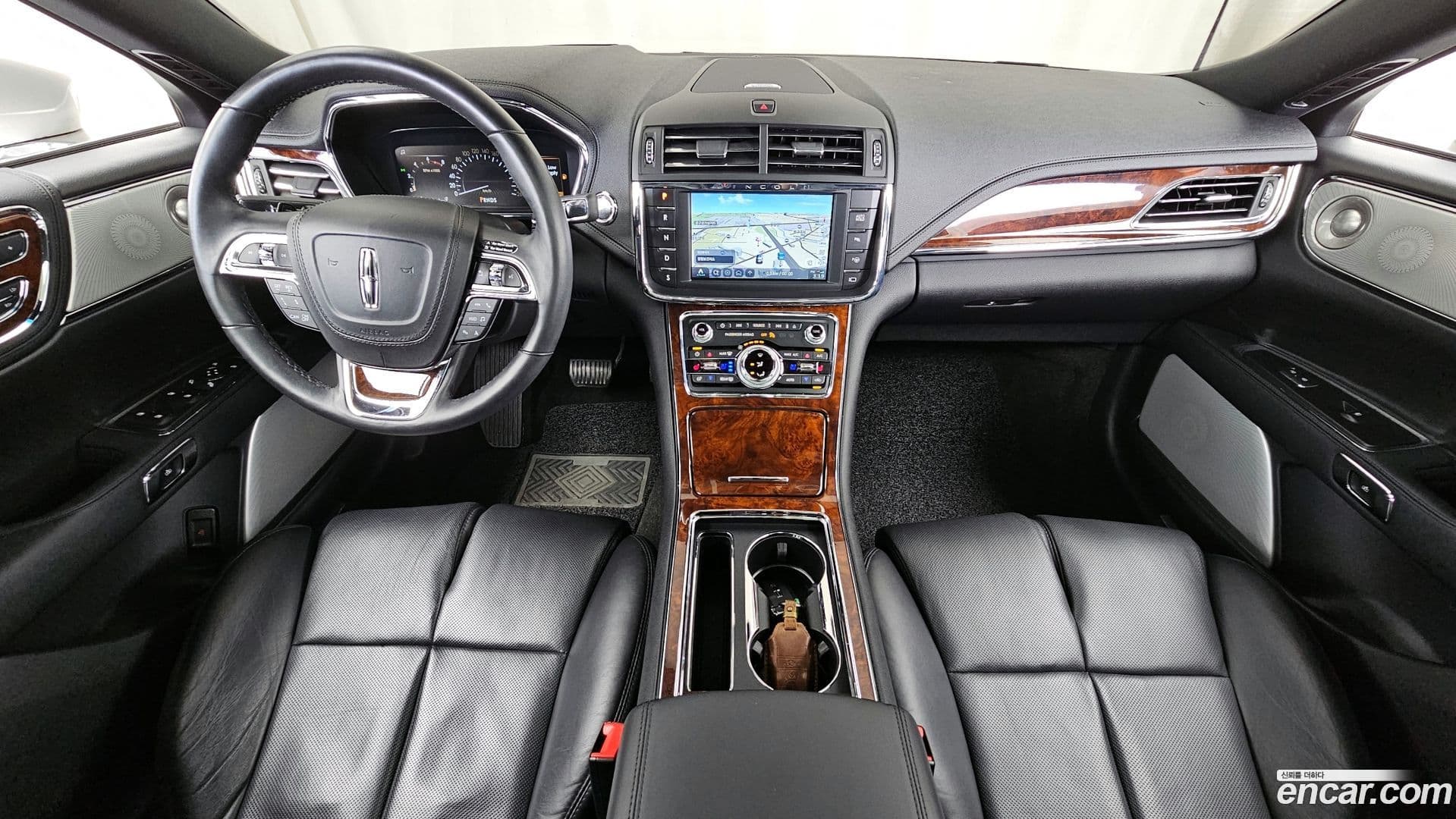 Main__Slider__Photo:Continental Lincoln 2020.6-6