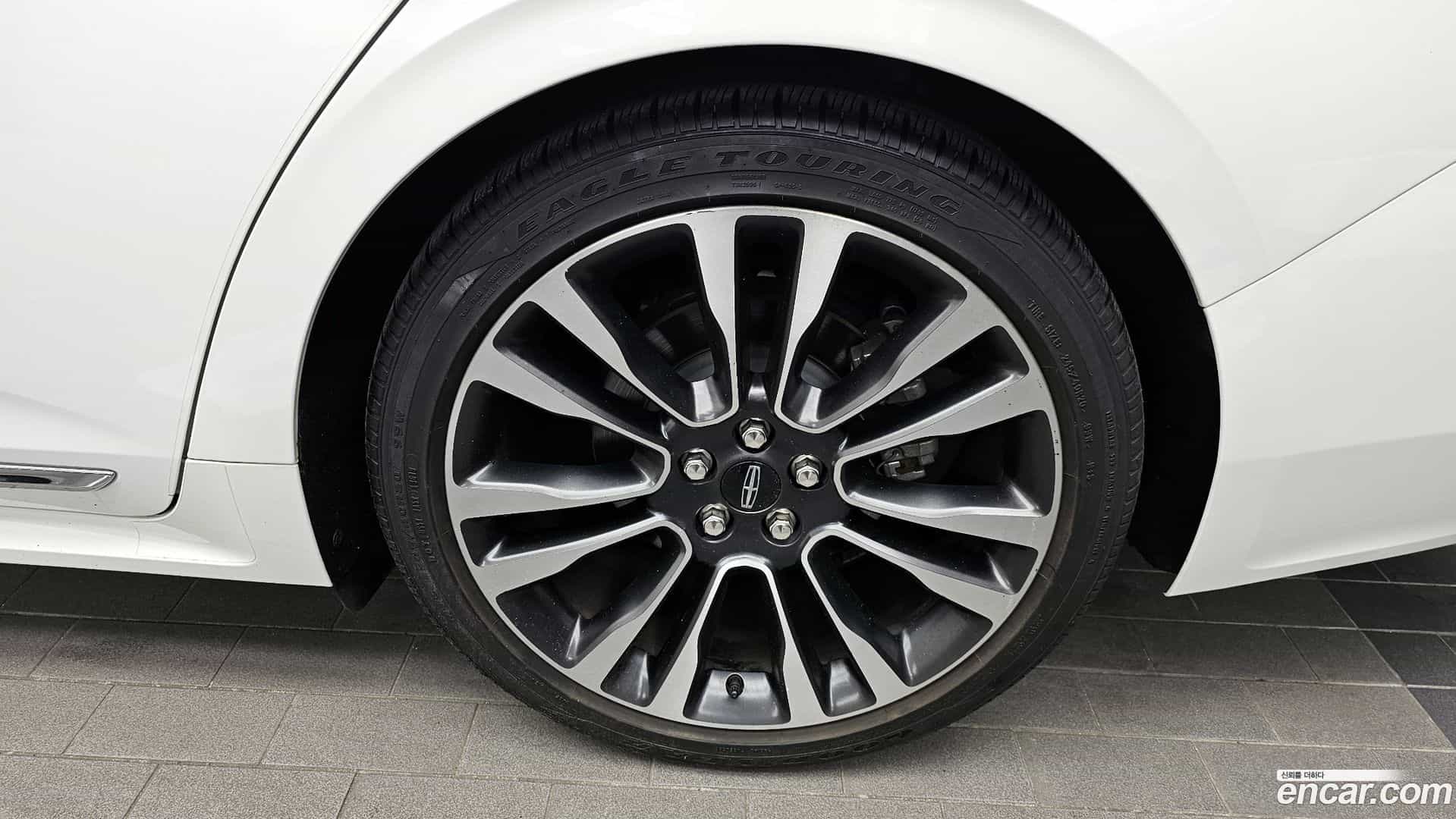 Continental Lincoln 2020.6-OUTER-031