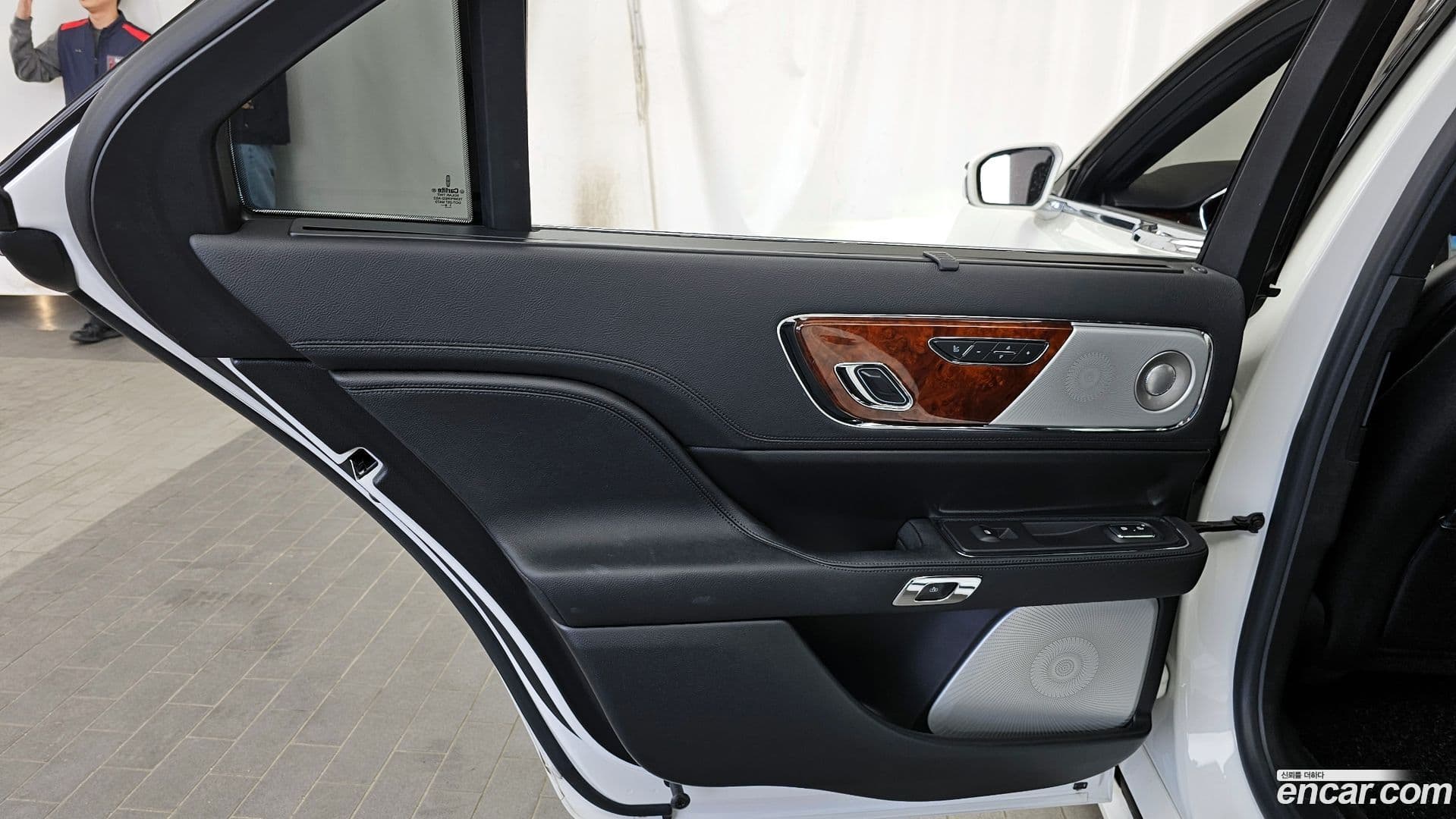 Main__Slider__Photo:Continental Lincoln 2020.6-17