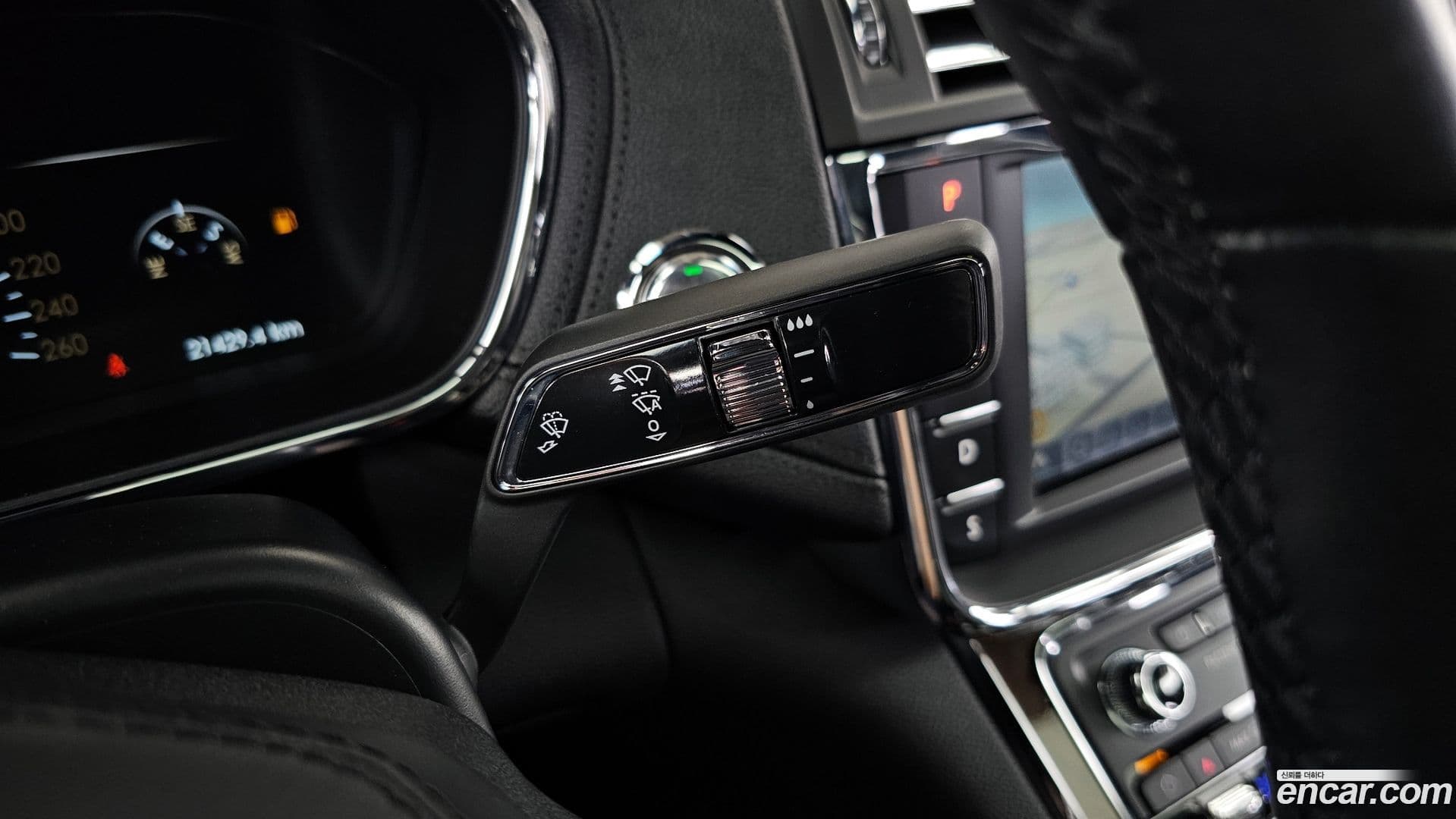 Main__Slider__Photo:Continental Lincoln 2020.6-30