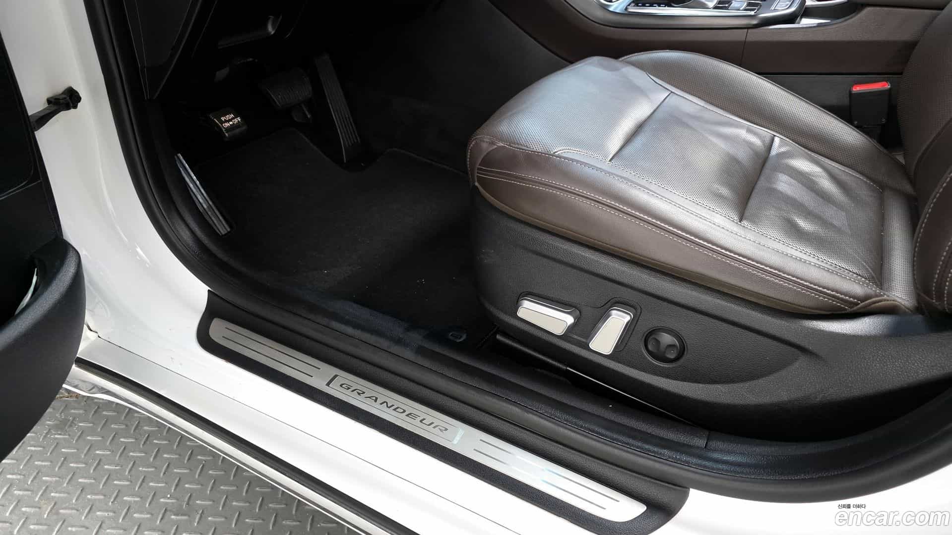 Grandeur Hyundai 2017.0-OPTION-023