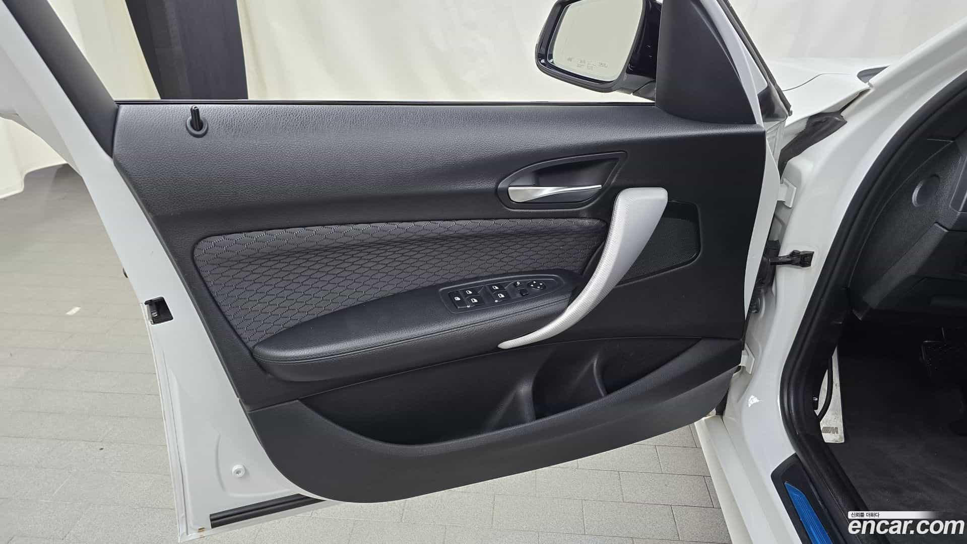 1-Series BMW 2017.11-INNER-034