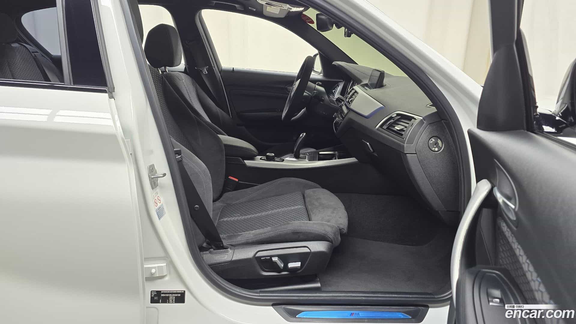 1-Series BMW 2017.11-INNER-036