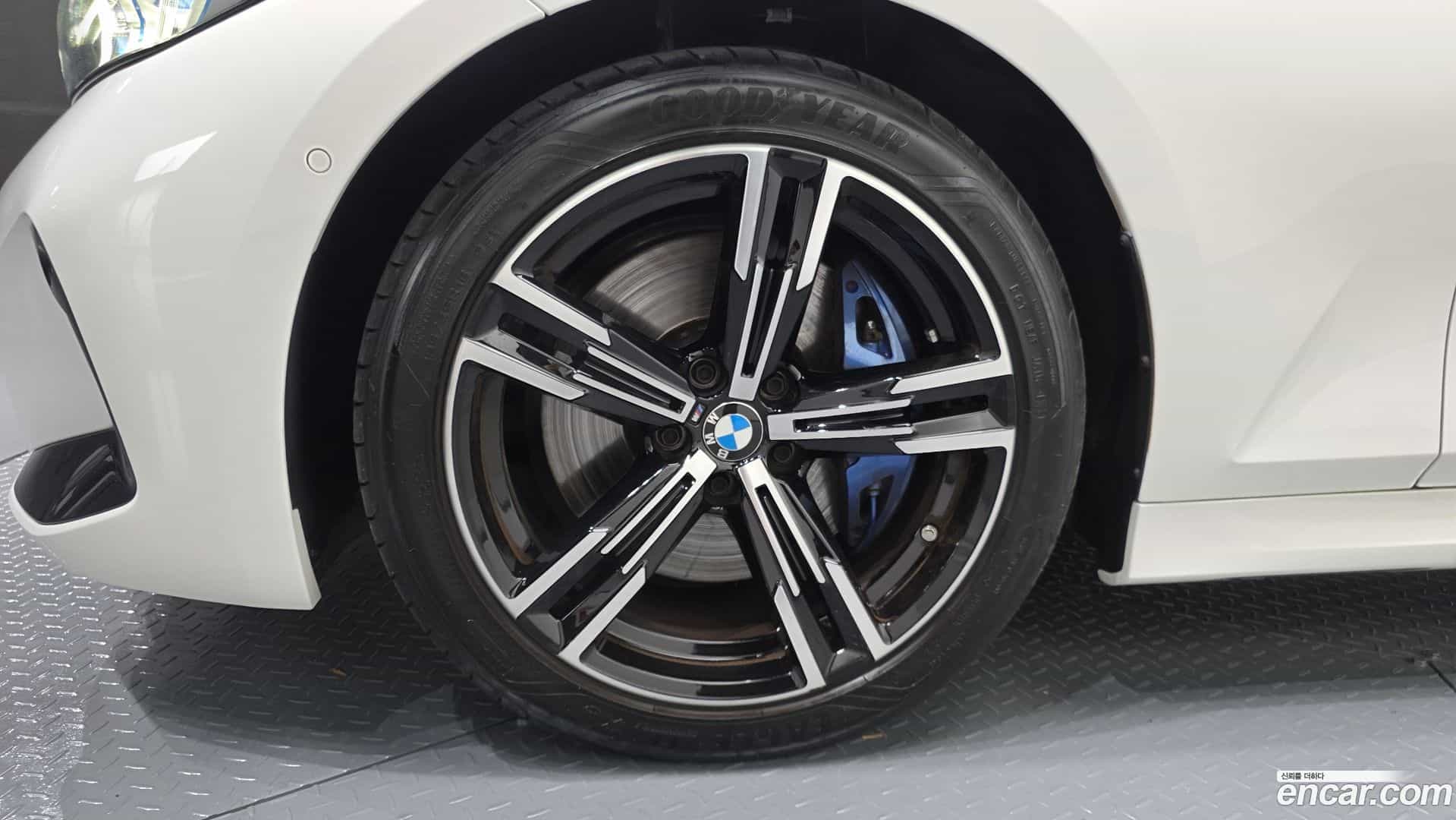 3-Series BMW 2022.10-OUTER-005