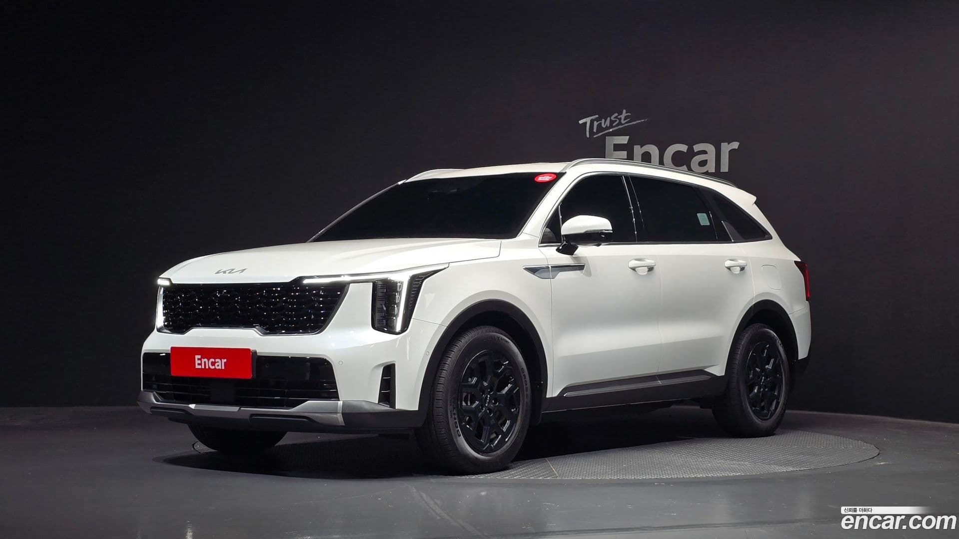 Main__Slider__Photo:Sorento Kia 2023.7-0