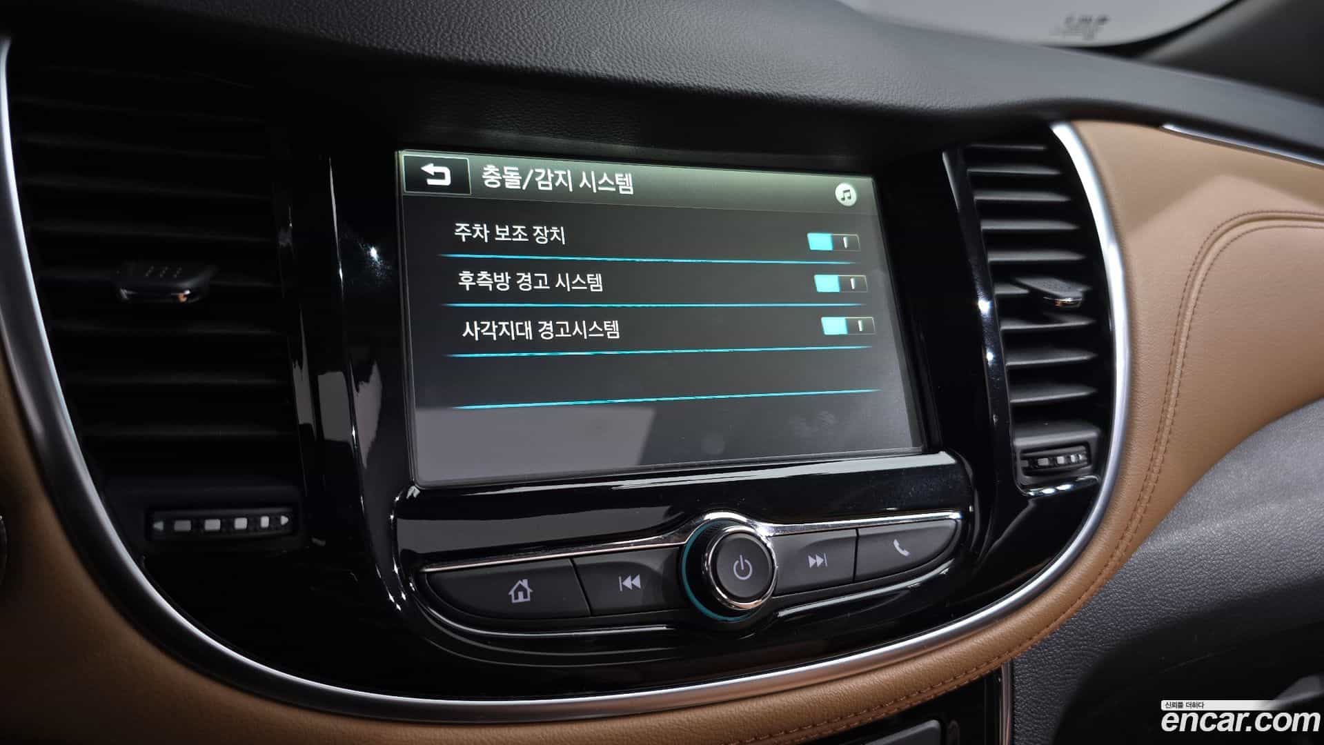Trax Chevrolet 2018.8-OPTION-021