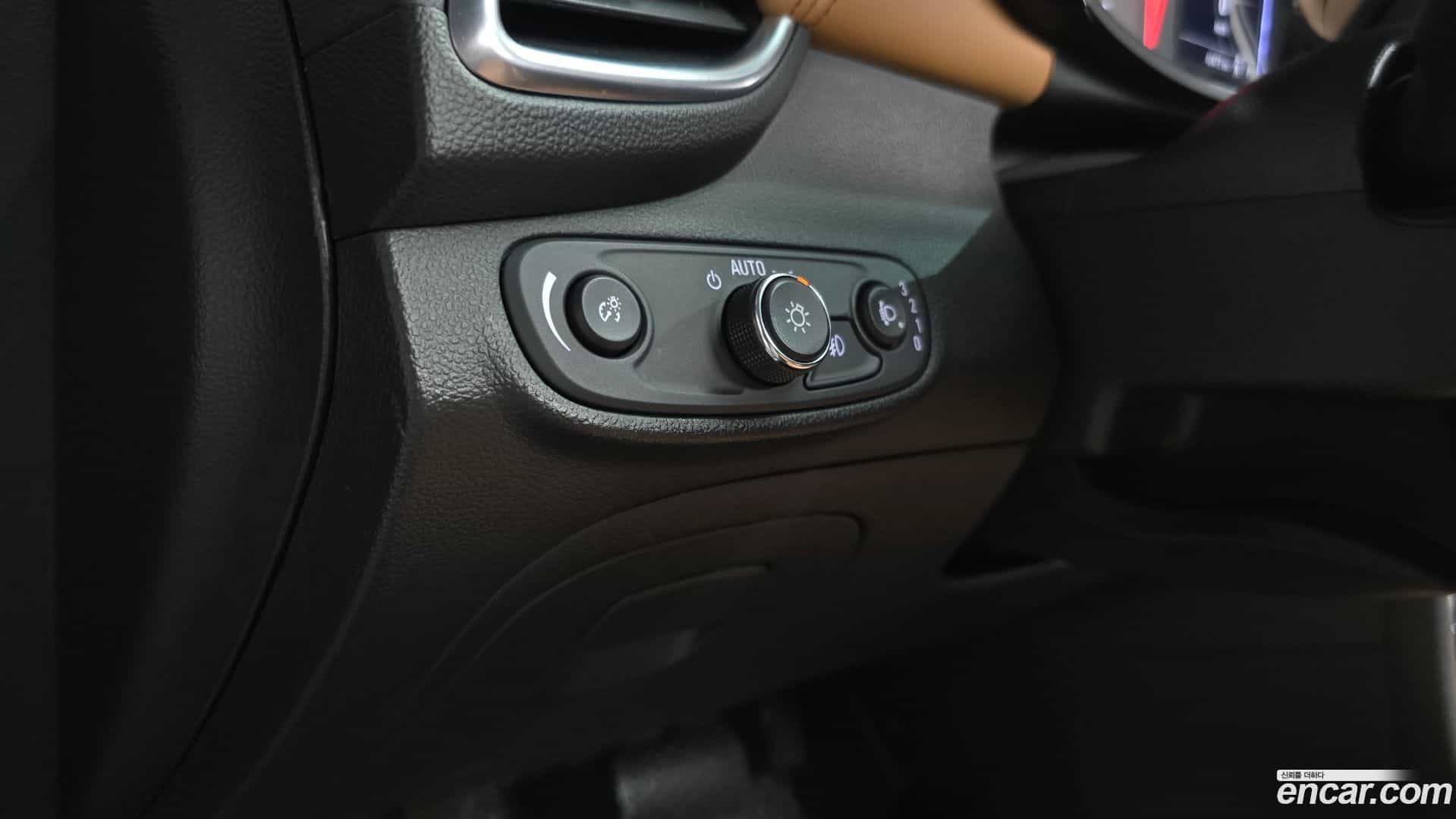 Trax Chevrolet 2018.8-OPTION-022