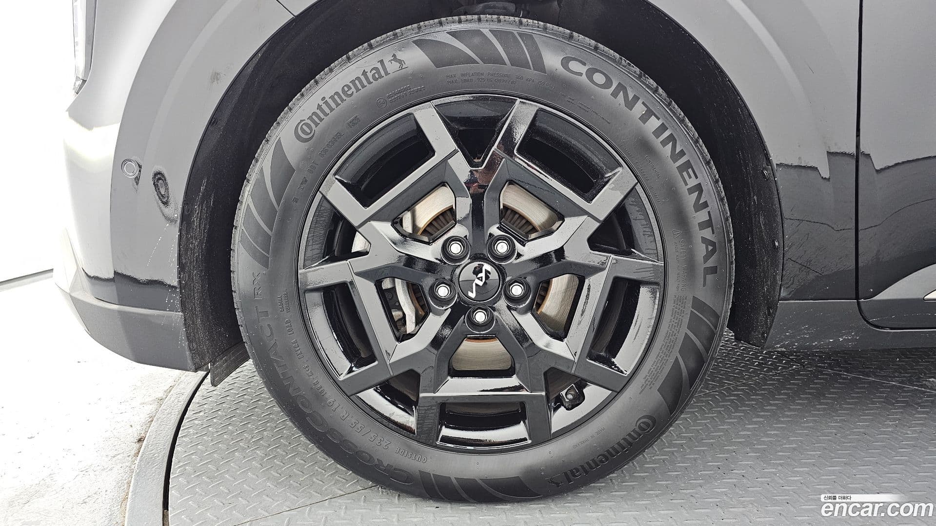 Main__Slider__Photo:Canival Kia 2025.5-4
