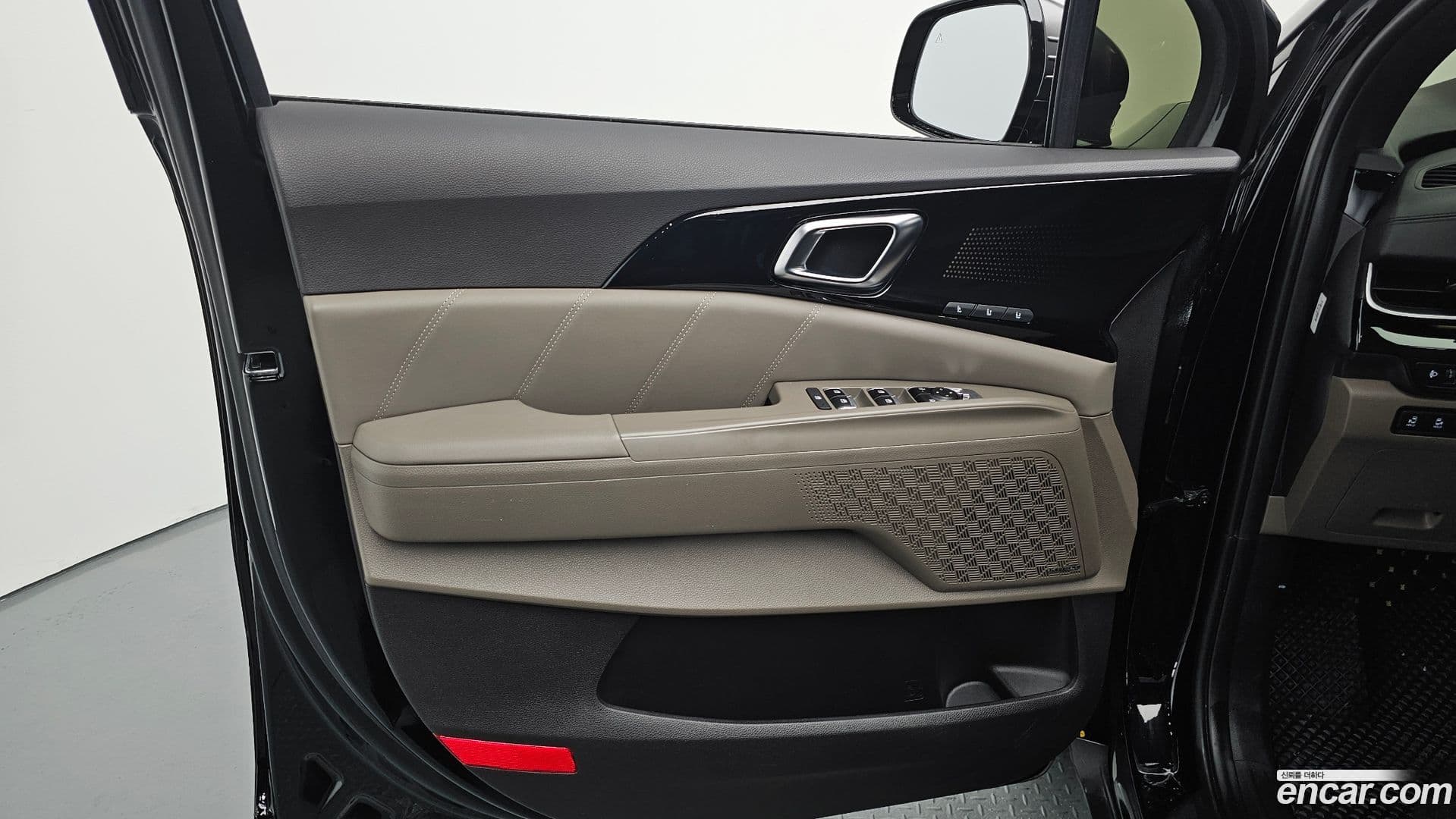 Main__Slider__Photo:Canival Kia 2025.5-23