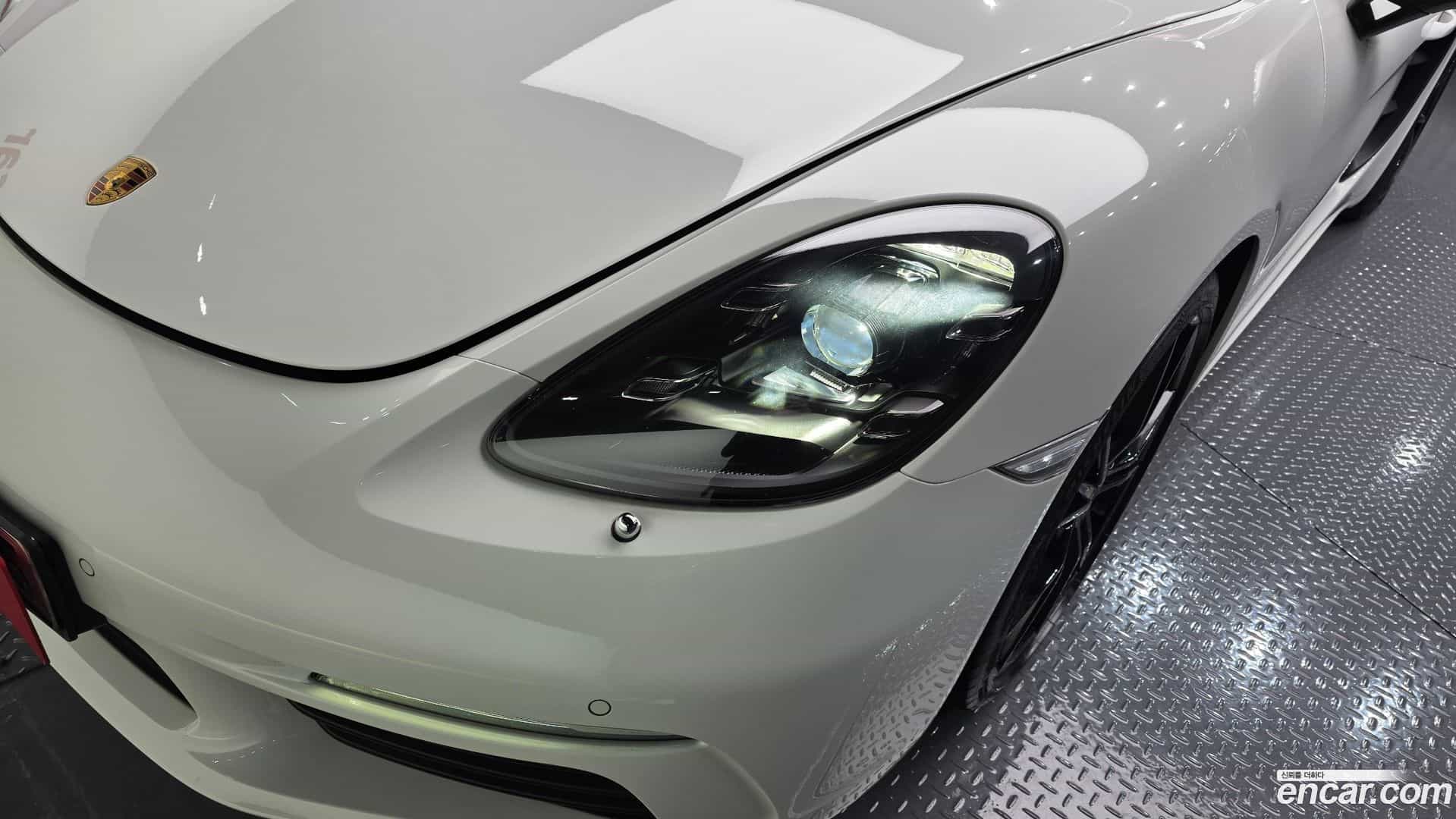 718 Porsche 2020.7-OUTER-032