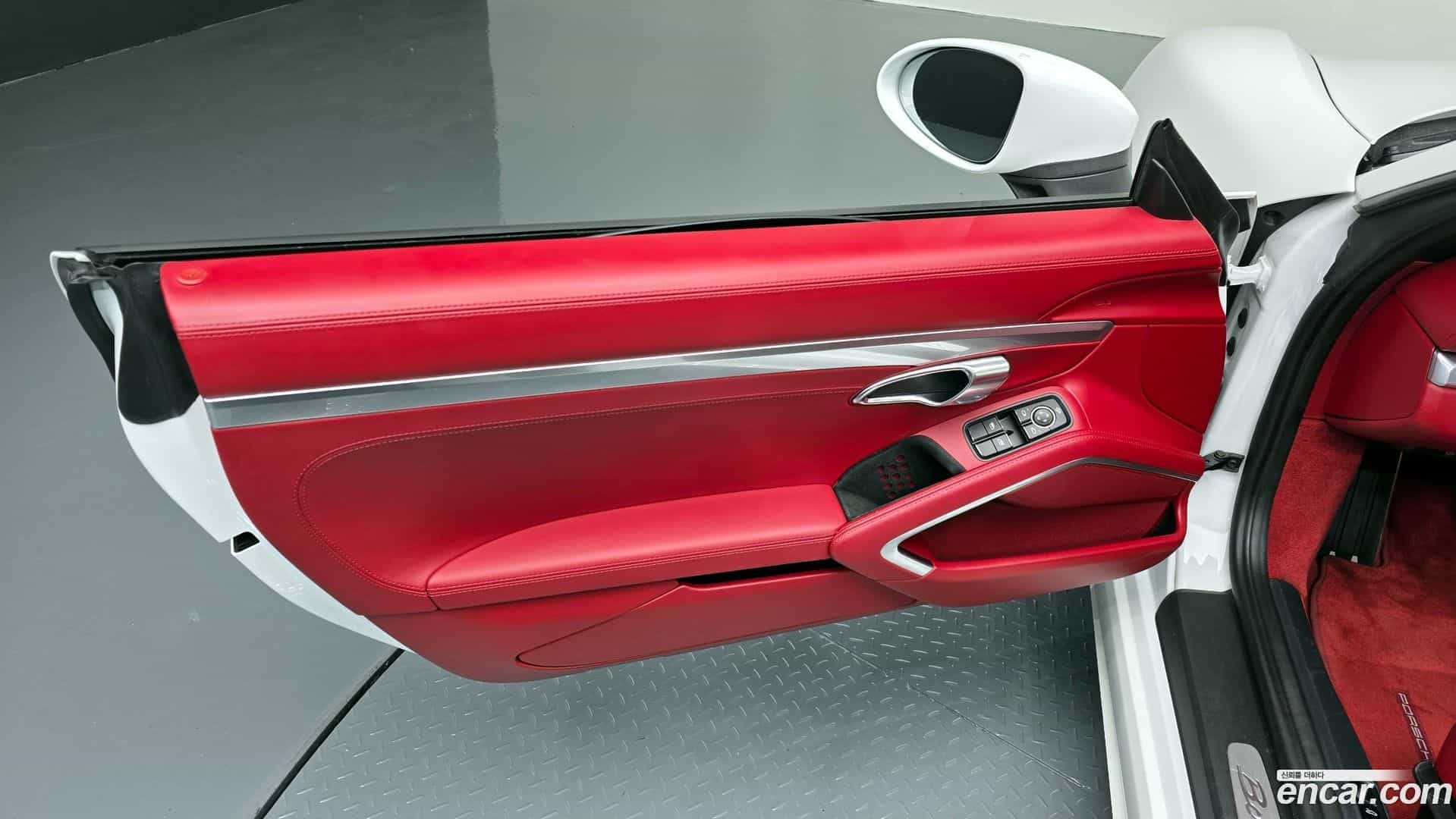 718 Porsche 2020.7-INNER-035