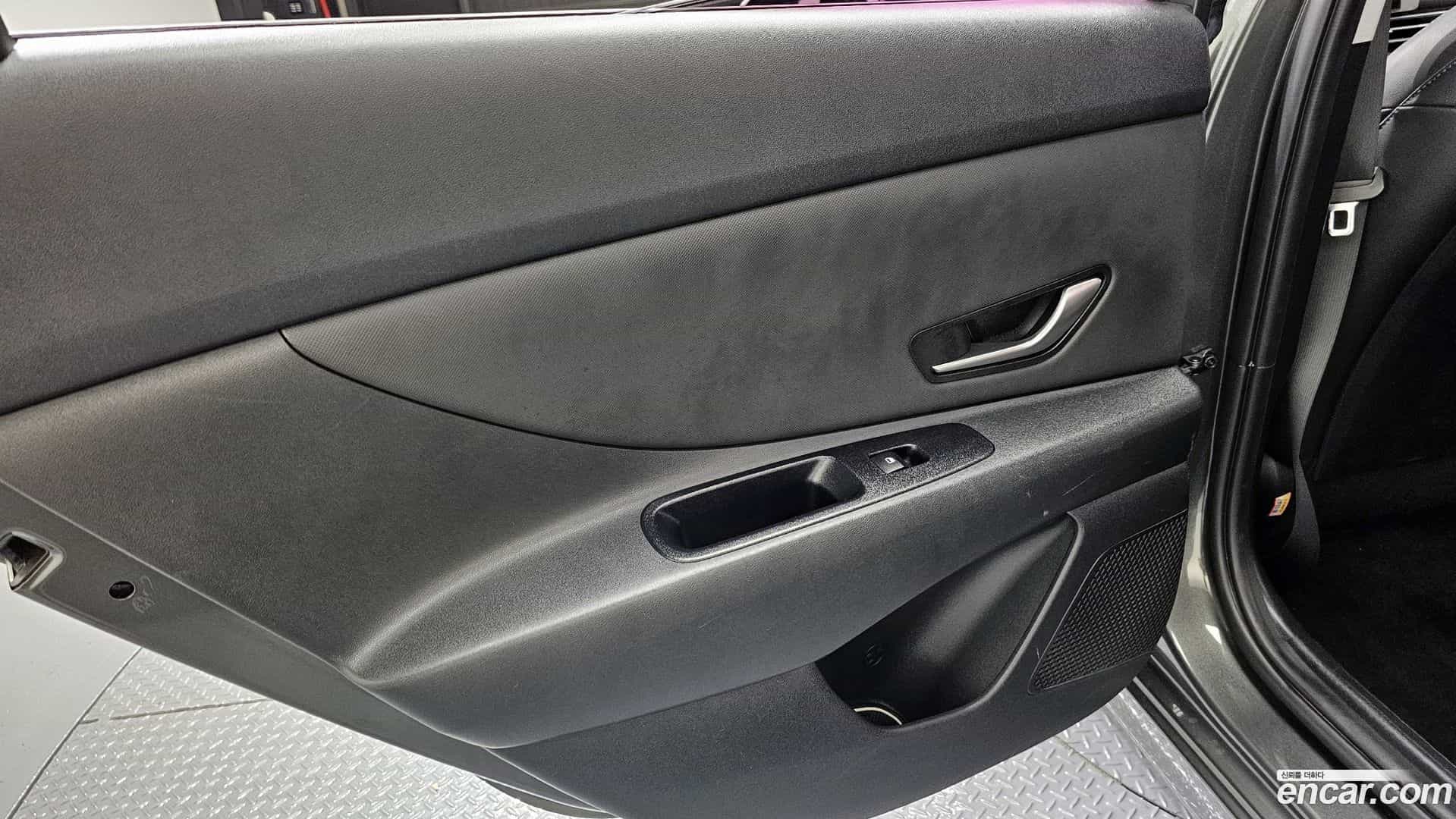 AVANTE Hyundai 2021.3-INNER-035