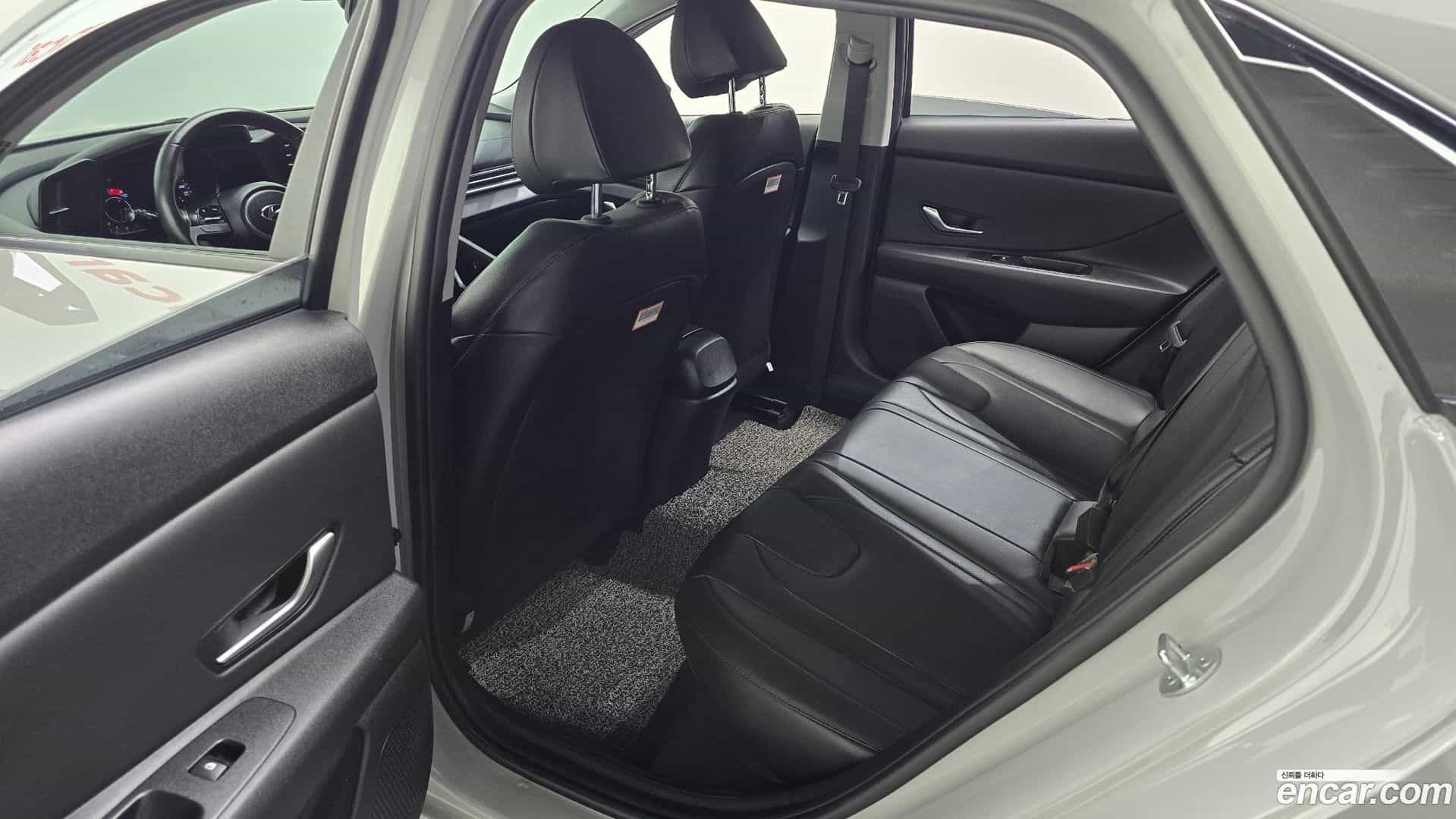 AVANTE Hyundai 2020.10-OPTION-016