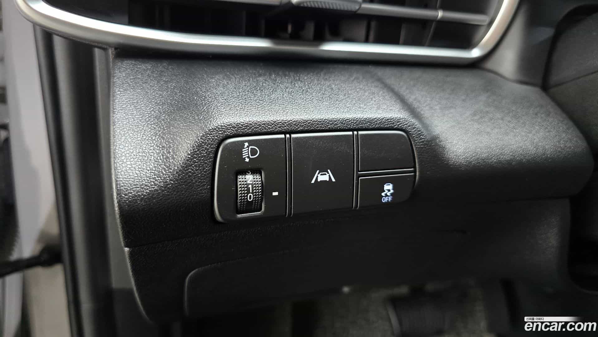 AVANTE Hyundai 2020.10-OPTION-024