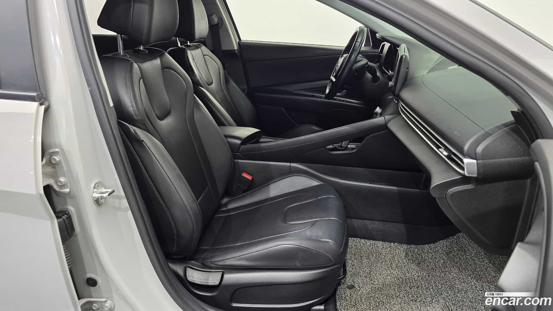 AVANTE Hyundai 2020.10-INNER-036