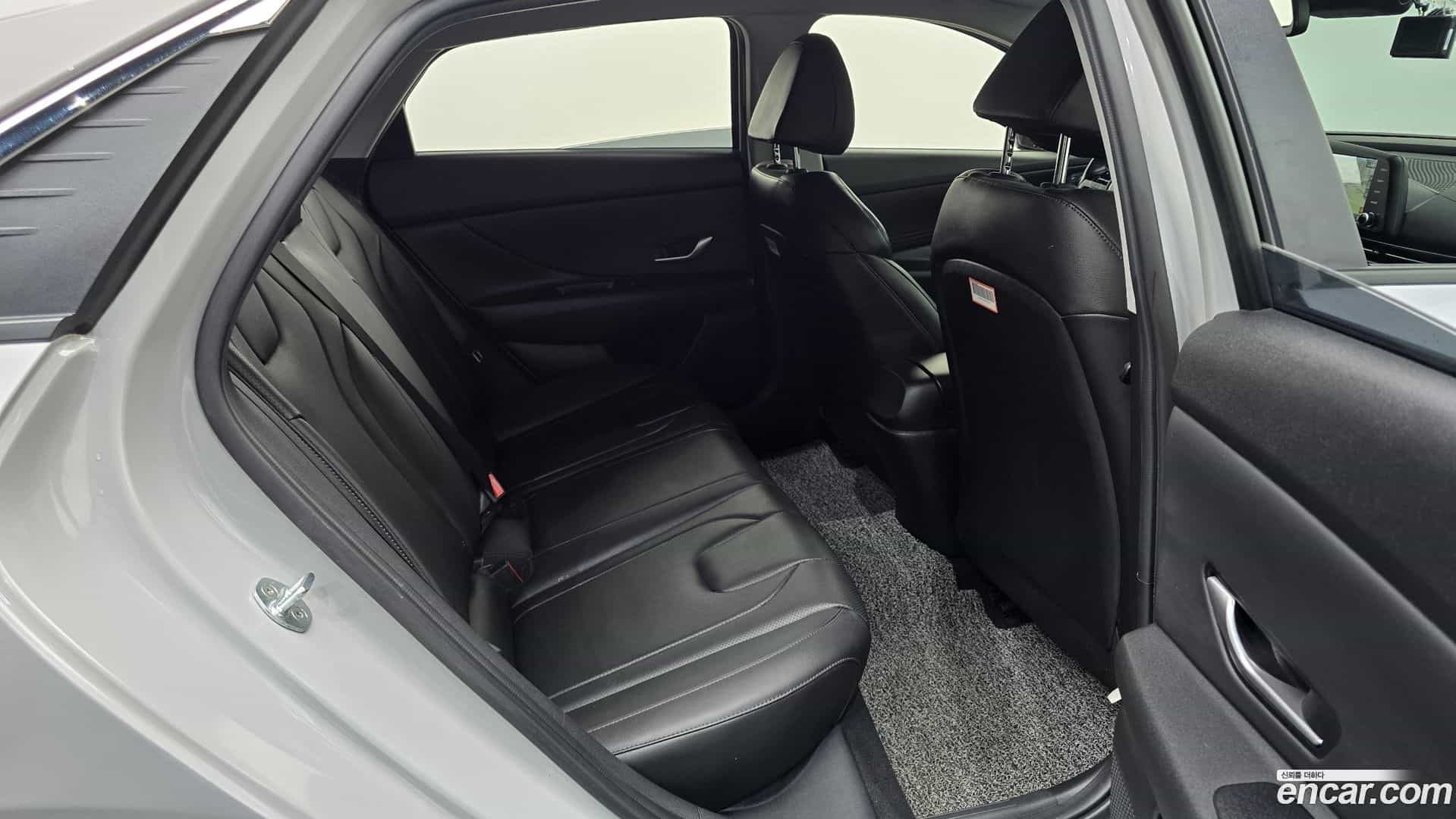 AVANTE Hyundai 2020.10-OPTION-042