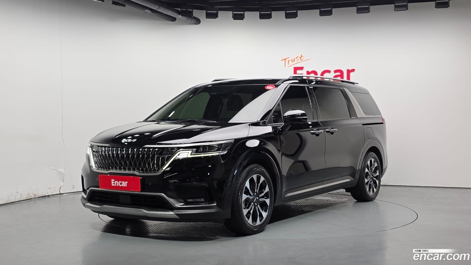 Main__Slider__Photo:Canival Kia 2022.7-0