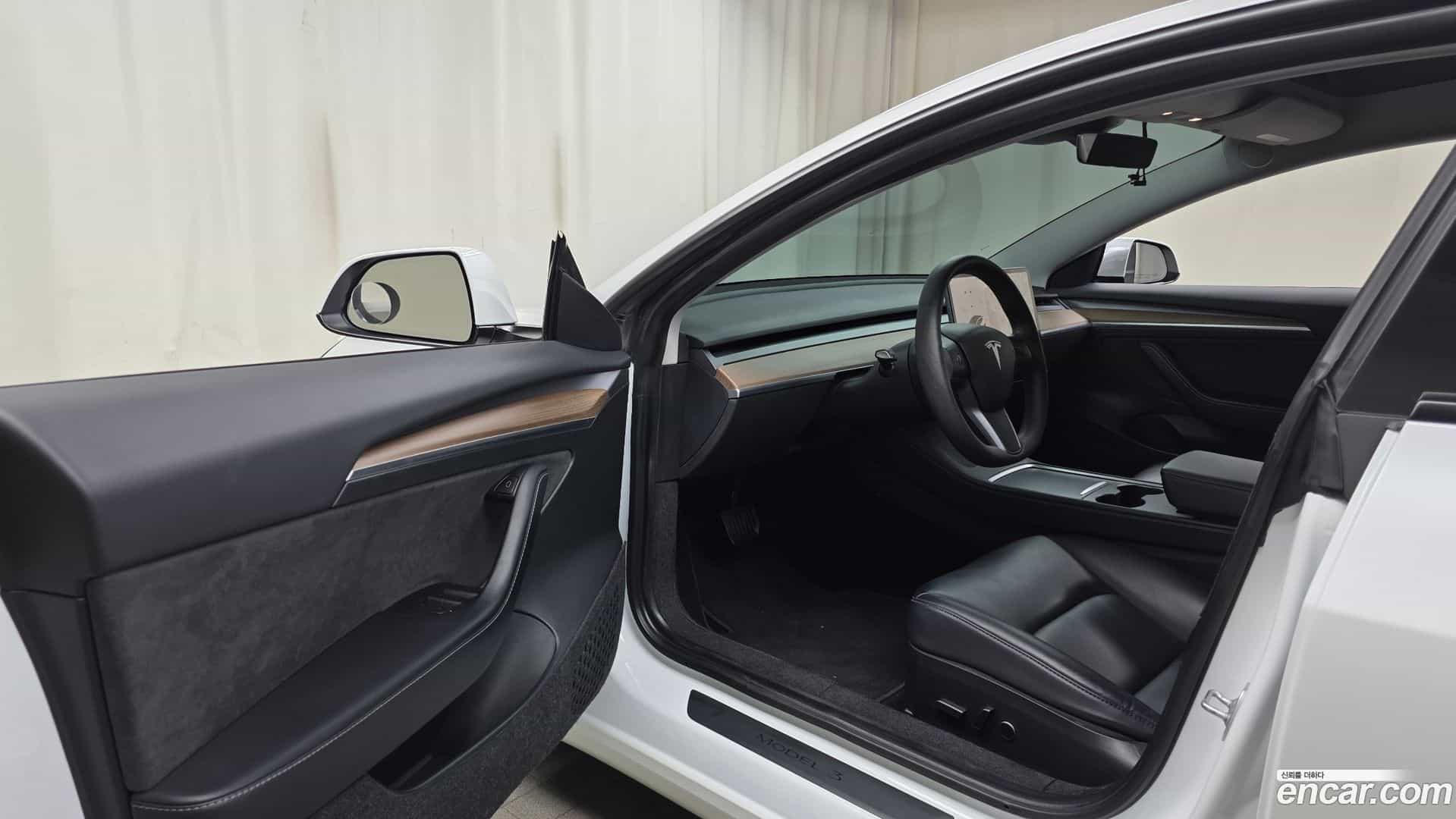 Model 3 Tesla 2021.10-INNER-010