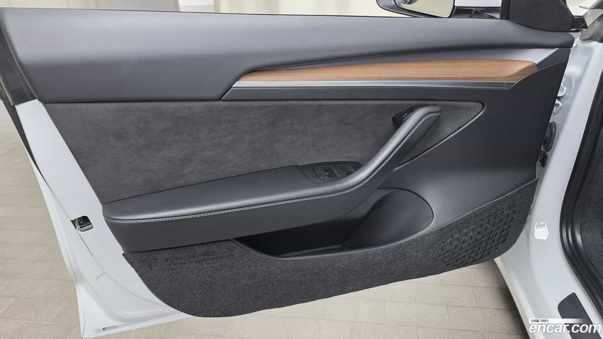 Model 3 Tesla 2021.10-INNER-034