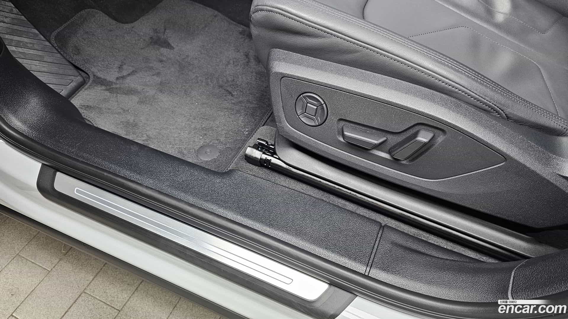 Q3 Audi 2025.4-OPTION-020