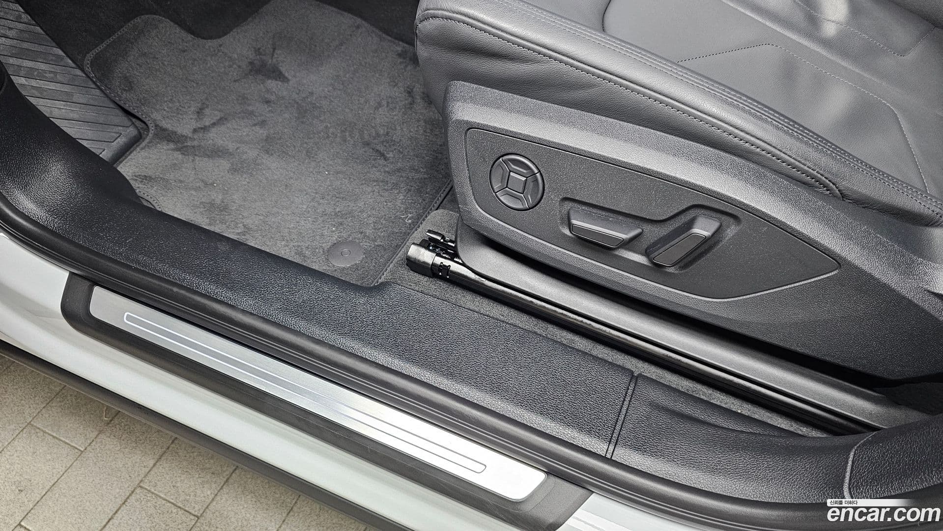 Main__Slider__Photo:Q3 Audi 2025.4-15