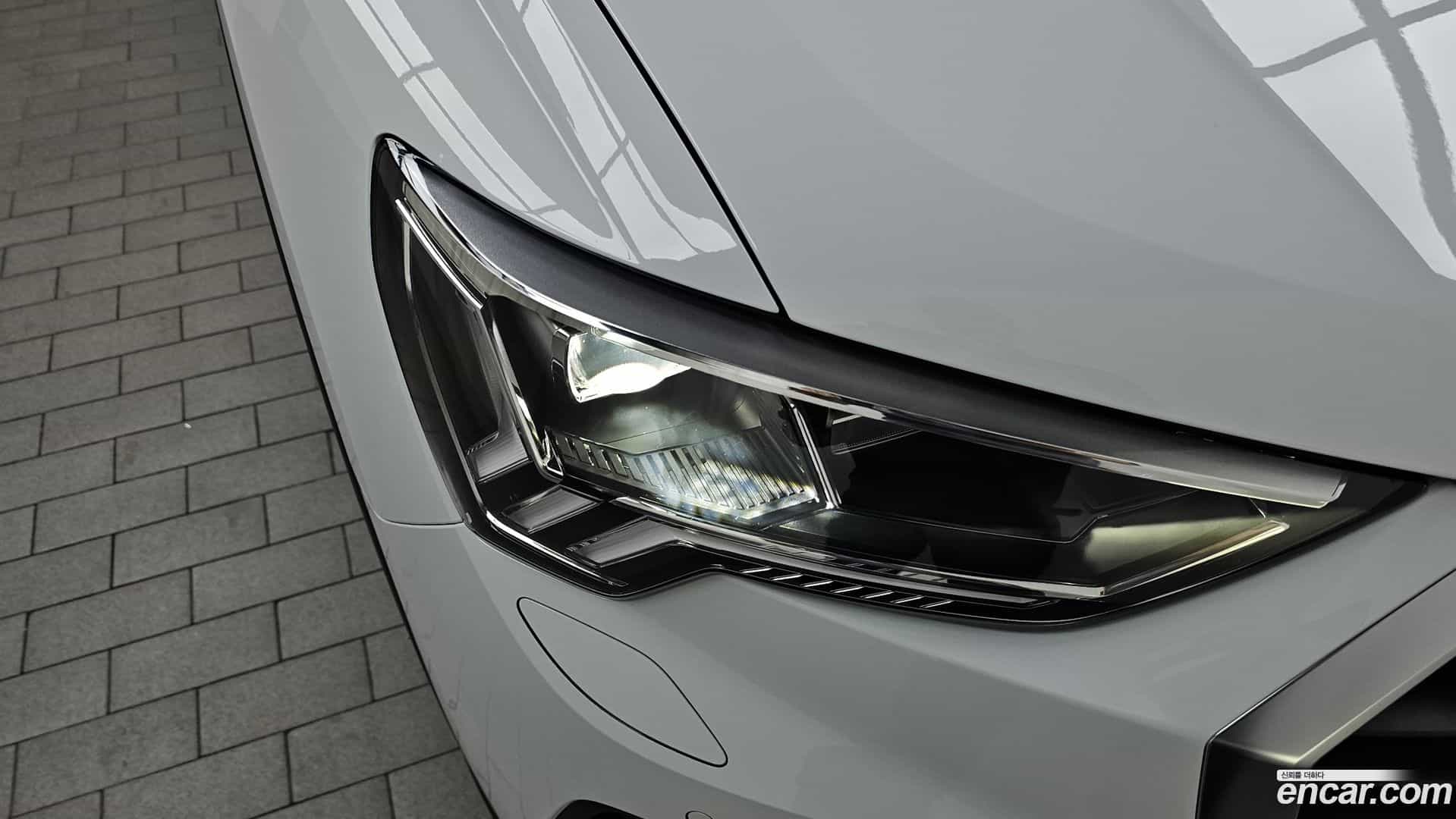Q3 Audi 2025.4-OUTER-032