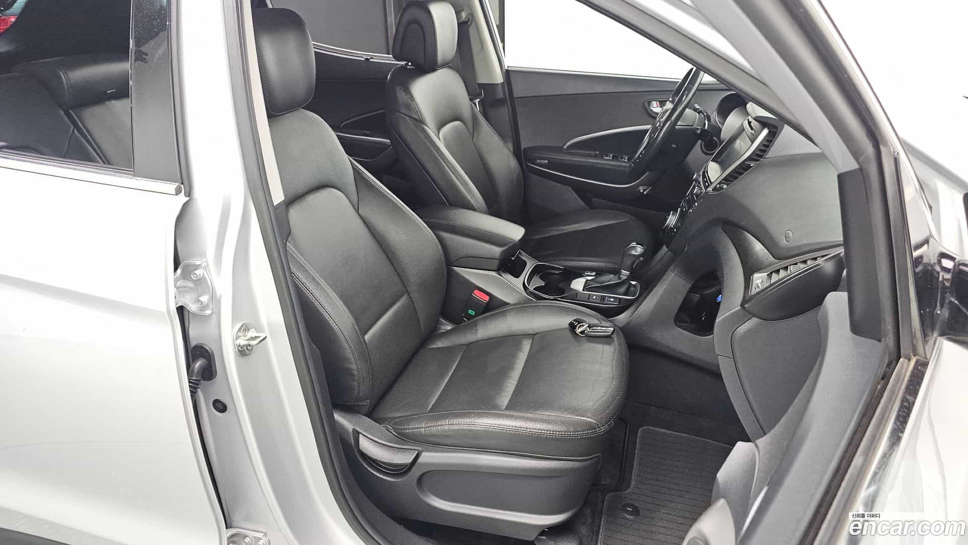 Santafe Hyundai 2017.6-OPTION-016