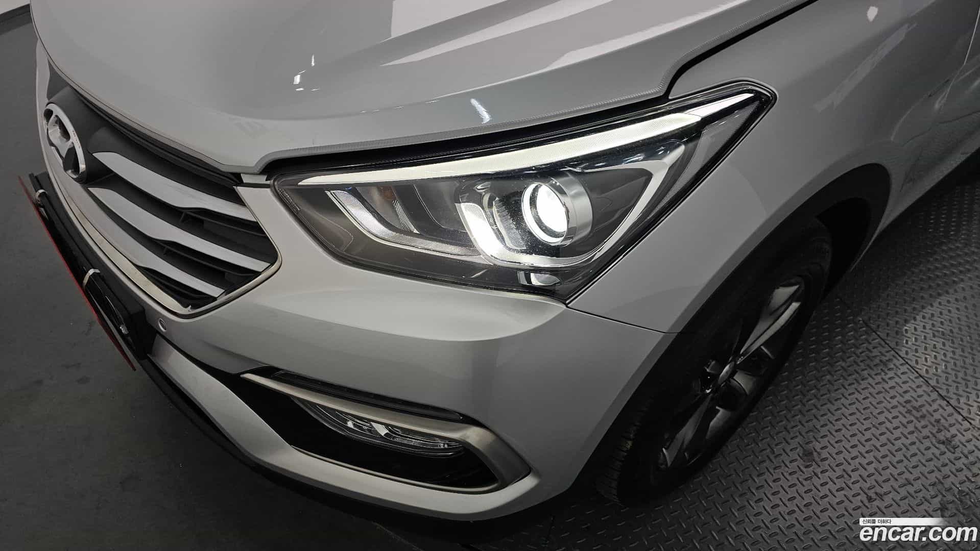 Santafe Hyundai 2017.6-OUTER-032