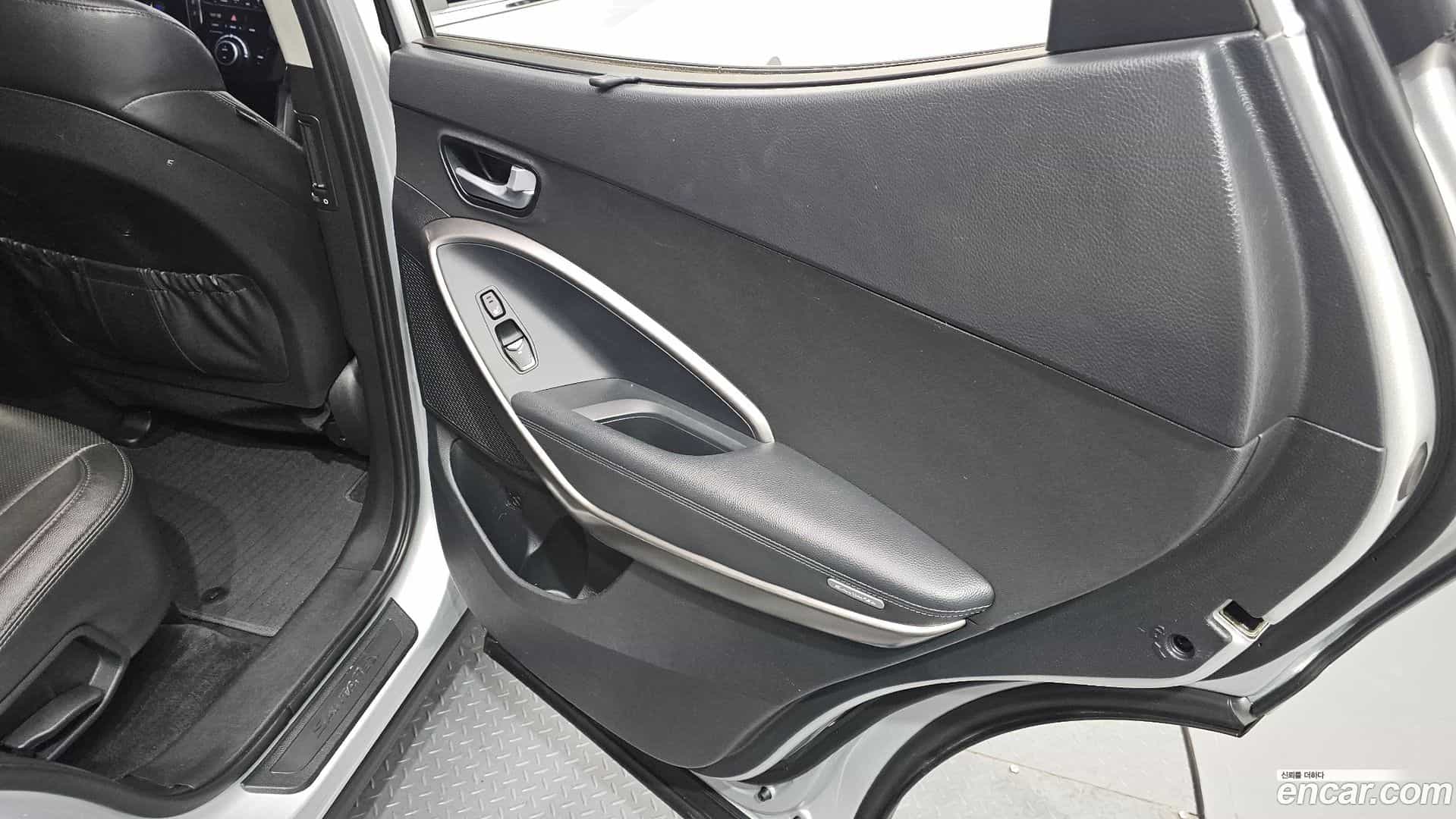 Santafe Hyundai 2017.6-INNER-035