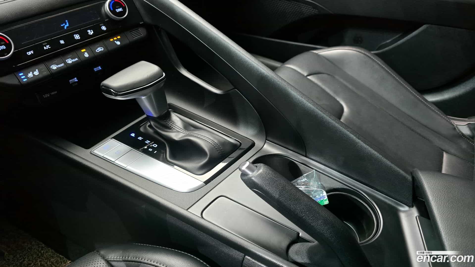 AVANTE Hyundai 2021.3-INNER-009