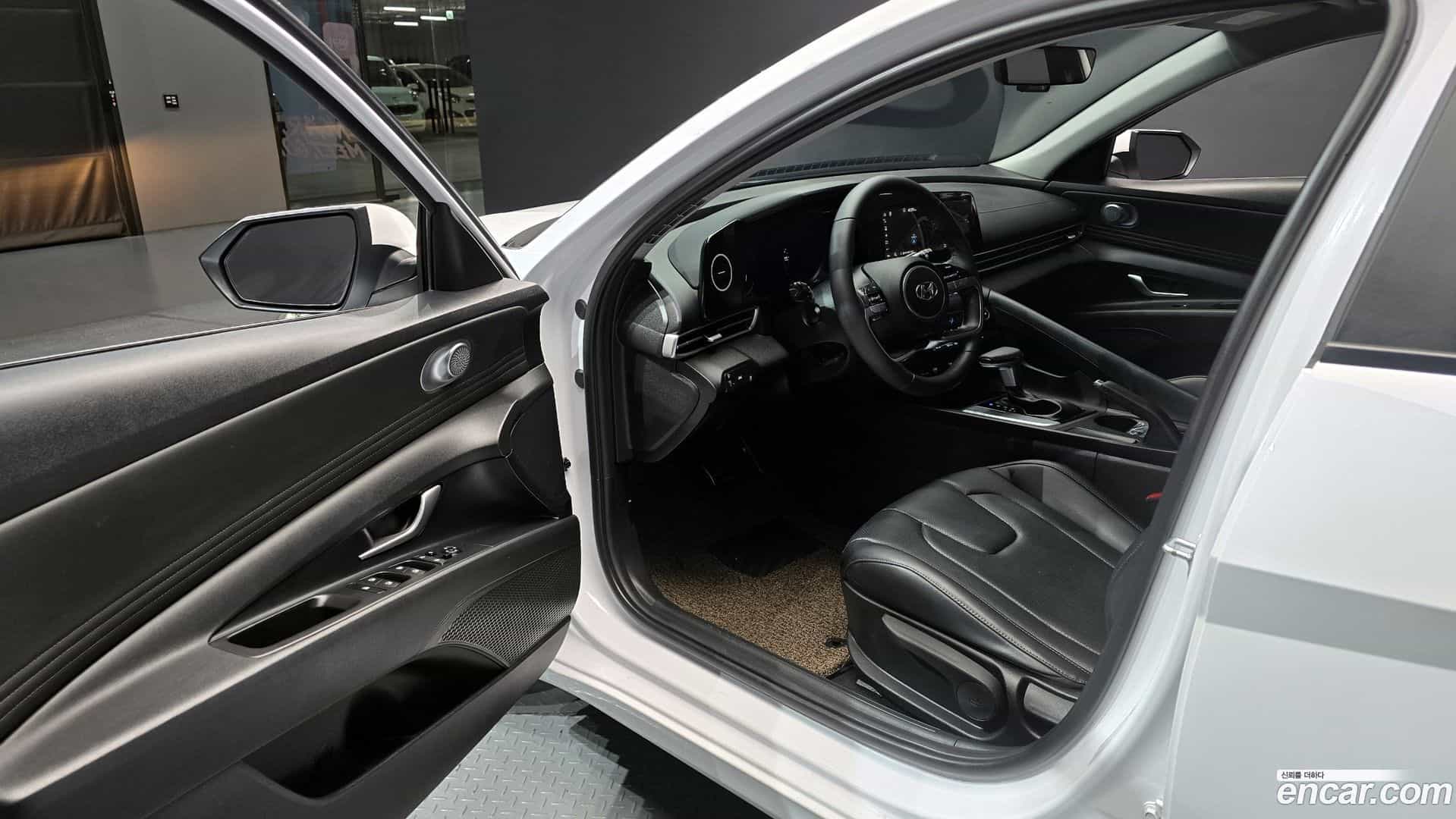AVANTE Hyundai 2021.3-INNER-010