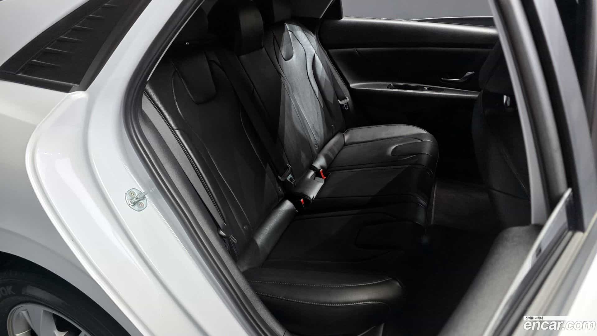 AVANTE Hyundai 2021.3-OPTION-015