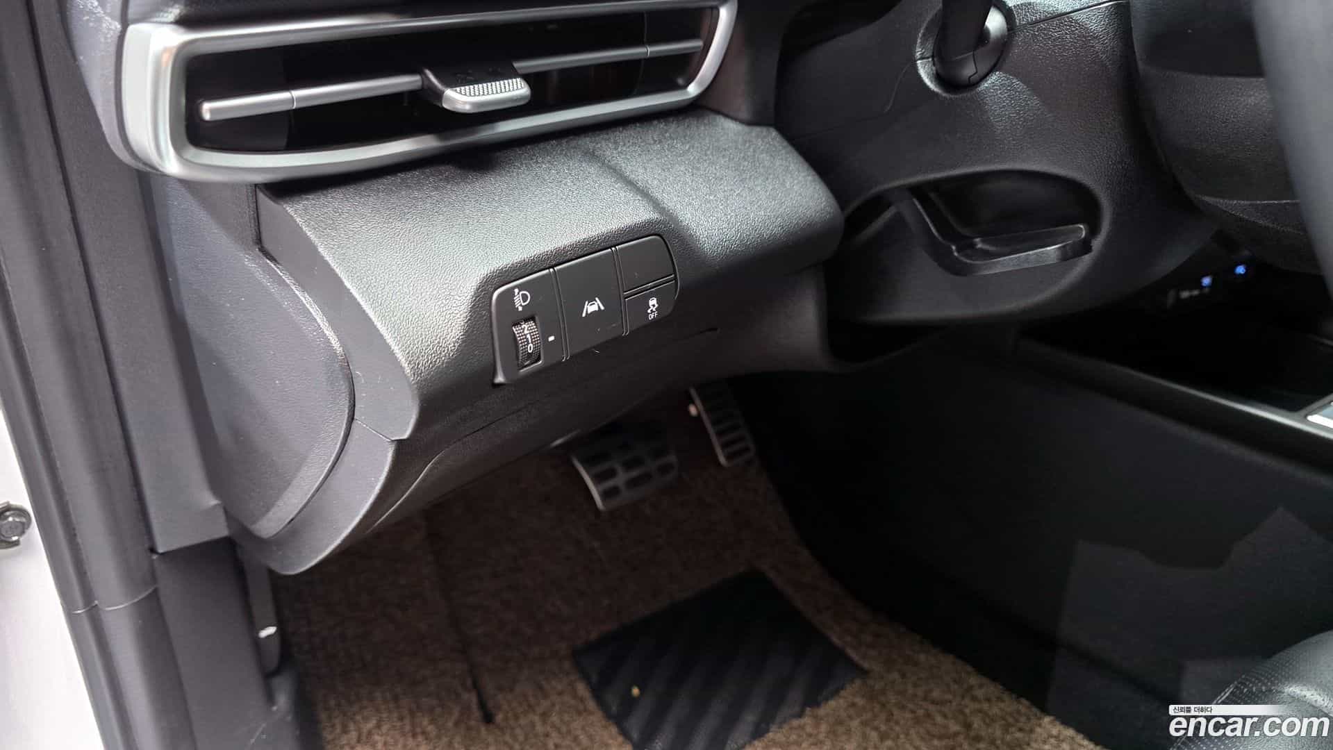 AVANTE Hyundai 2021.3-OPTION-023