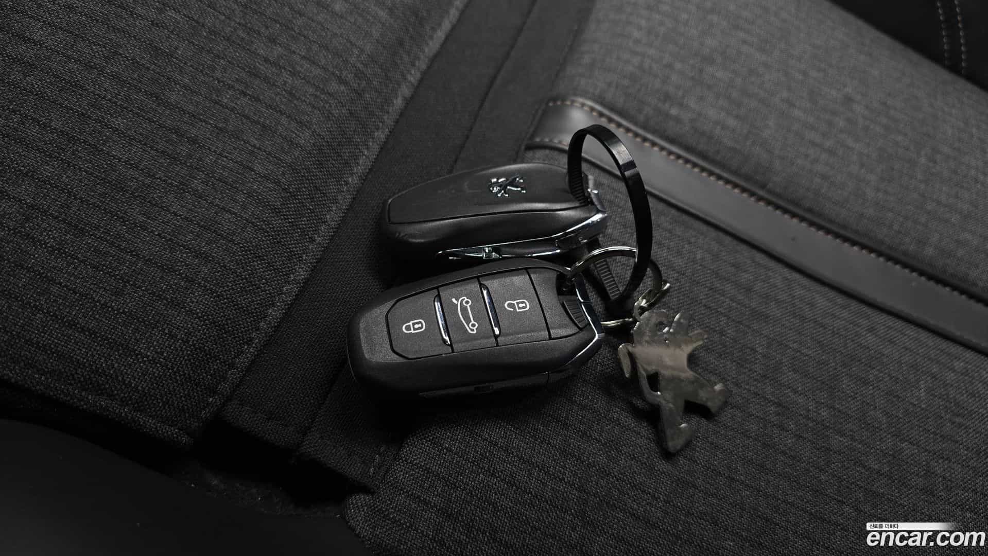 3008 Peugeot 2018.5-OPTION-024