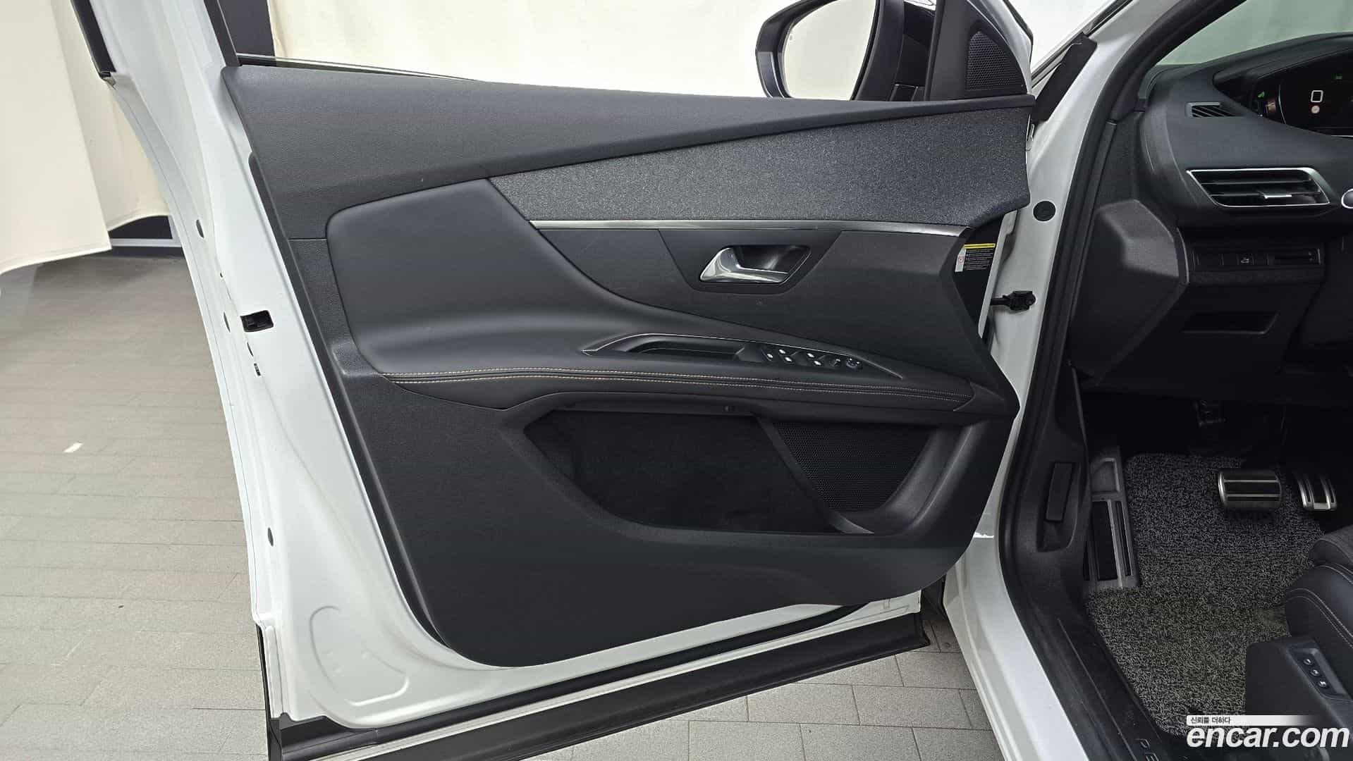 3008 Peugeot 2018.5-INNER-034