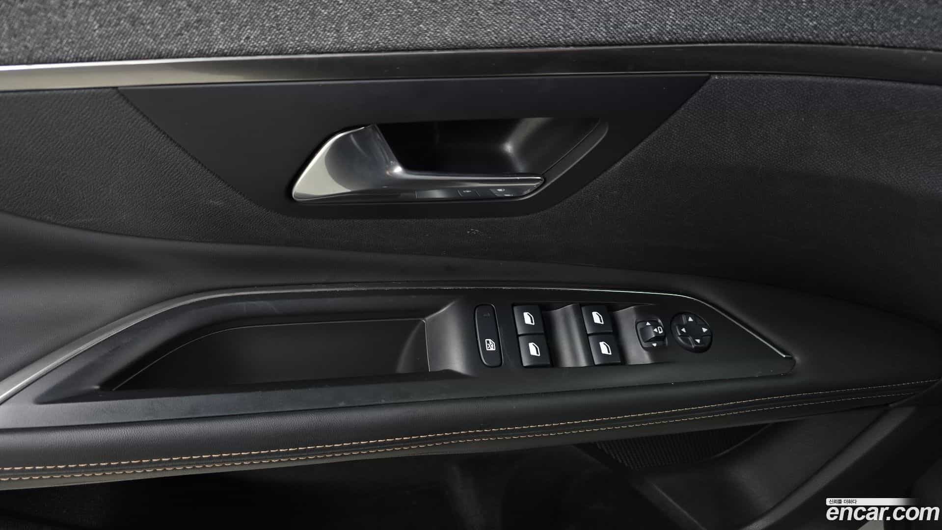 3008 Peugeot 2018.5-OPTION-041
