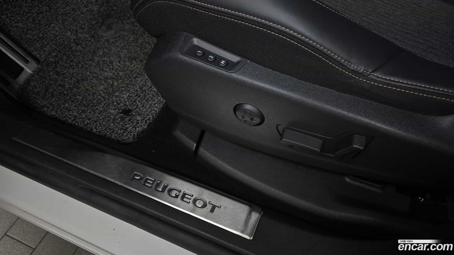 3008 Peugeot 2018.5-OPTION-045