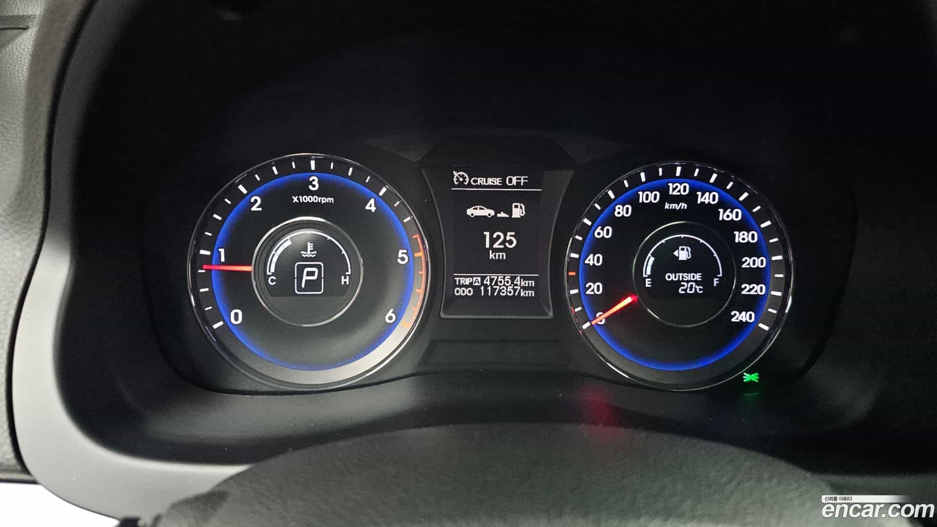 i40 Hyundai 2013.2-INNER-008