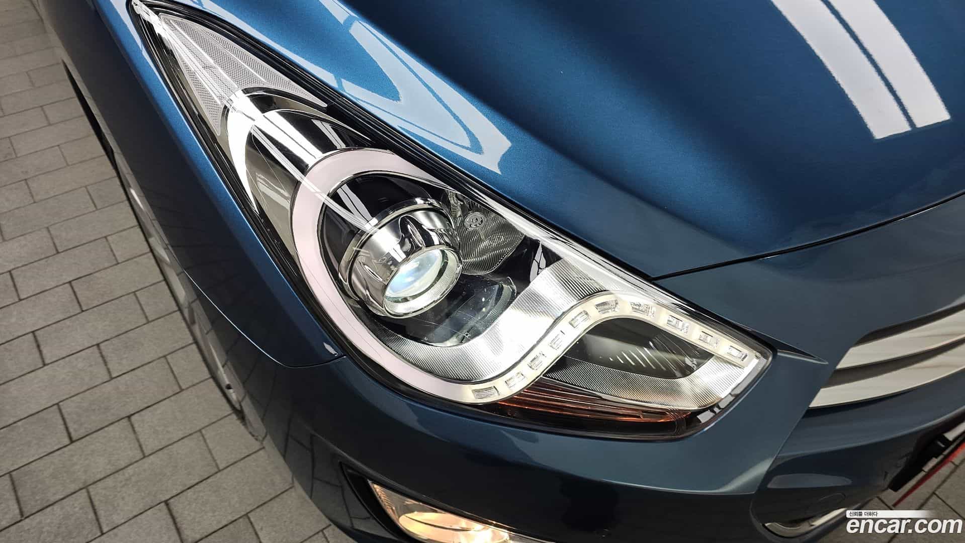 i40 Hyundai 2013.2-OUTER-032