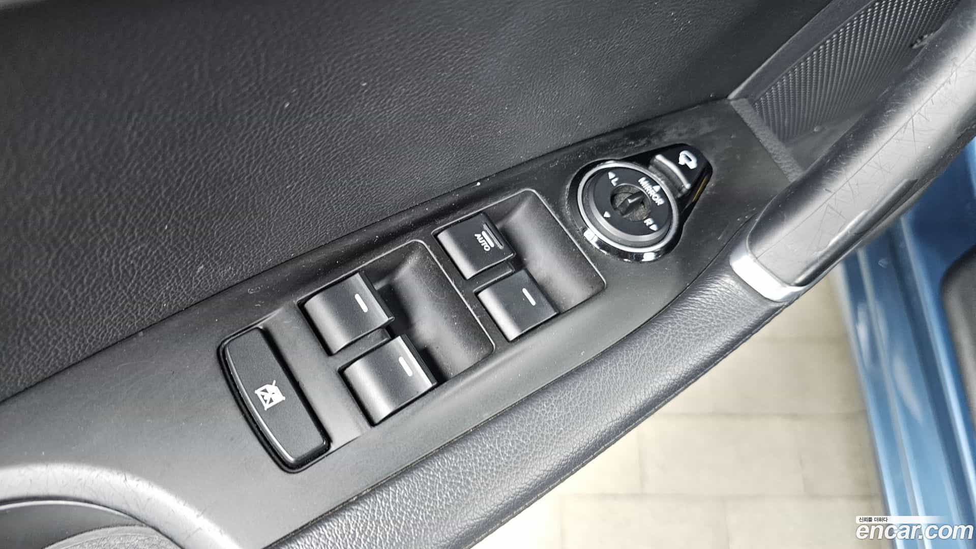 i40 Hyundai 2013.2-OPTION-043