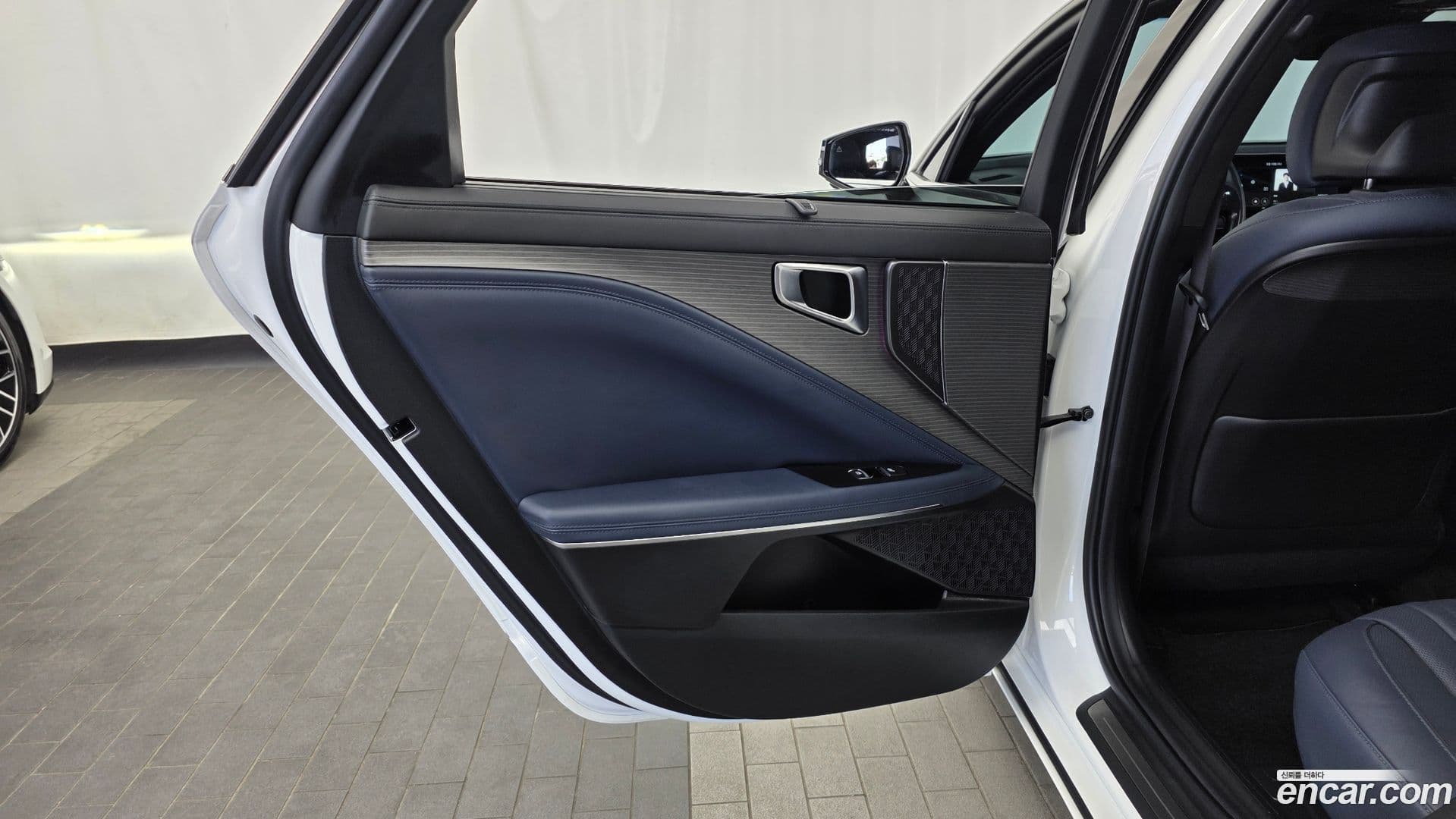 Main__Slider__Photo:K8 Kia 2024.9-24