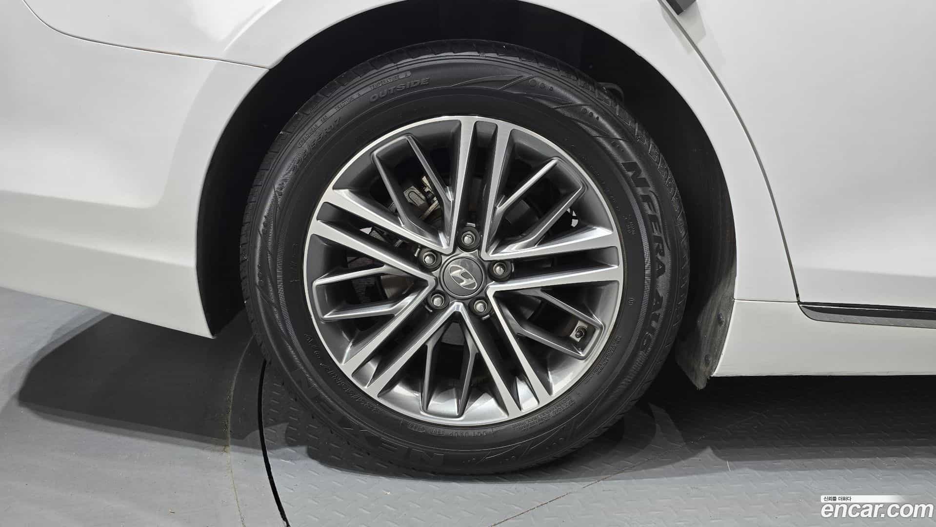 Grandeur Hyundai 2019.2-OUTER-005