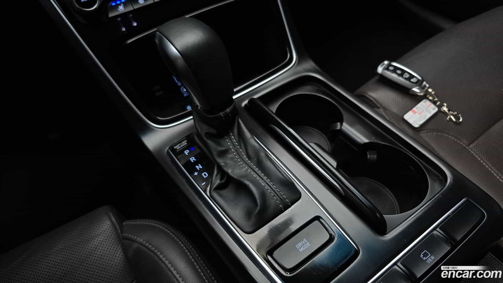 Grandeur Hyundai 2019.2-INNER-009