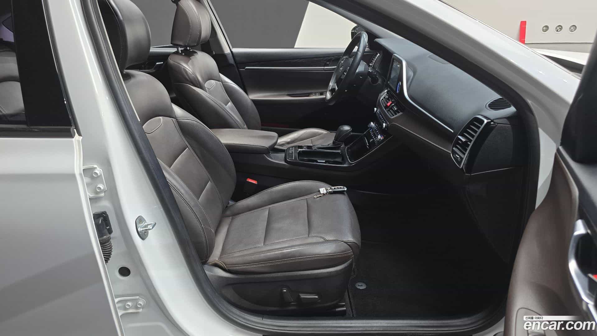 Grandeur Hyundai 2019.2-OPTION-015